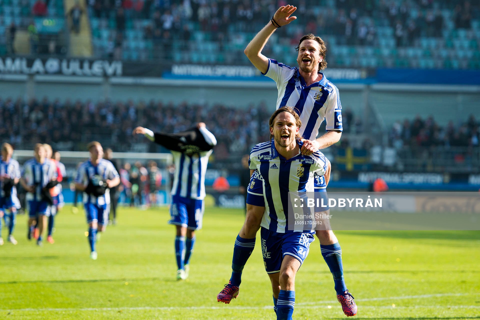 IFK Göteborgs Gustav Svensson och Tom Pettersson jublar