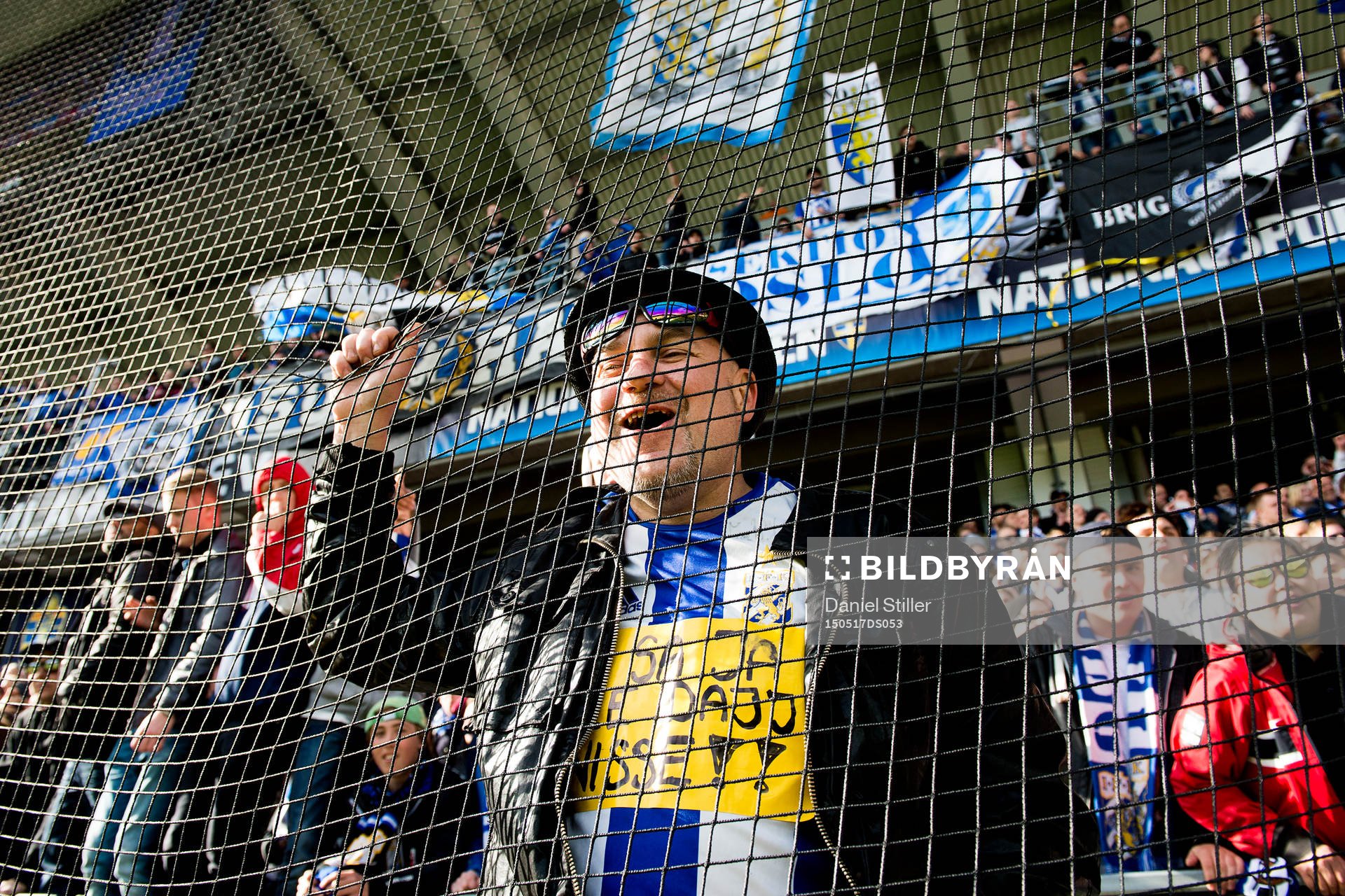 En glad IFK Göteborgsupporter