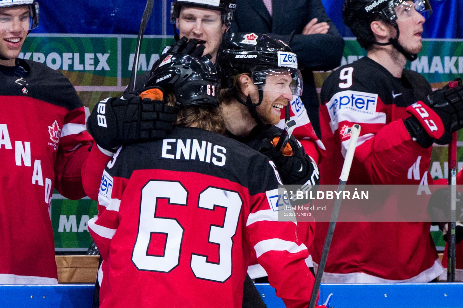 Kanadas Claude Giroux och Tyler Ennis jublar