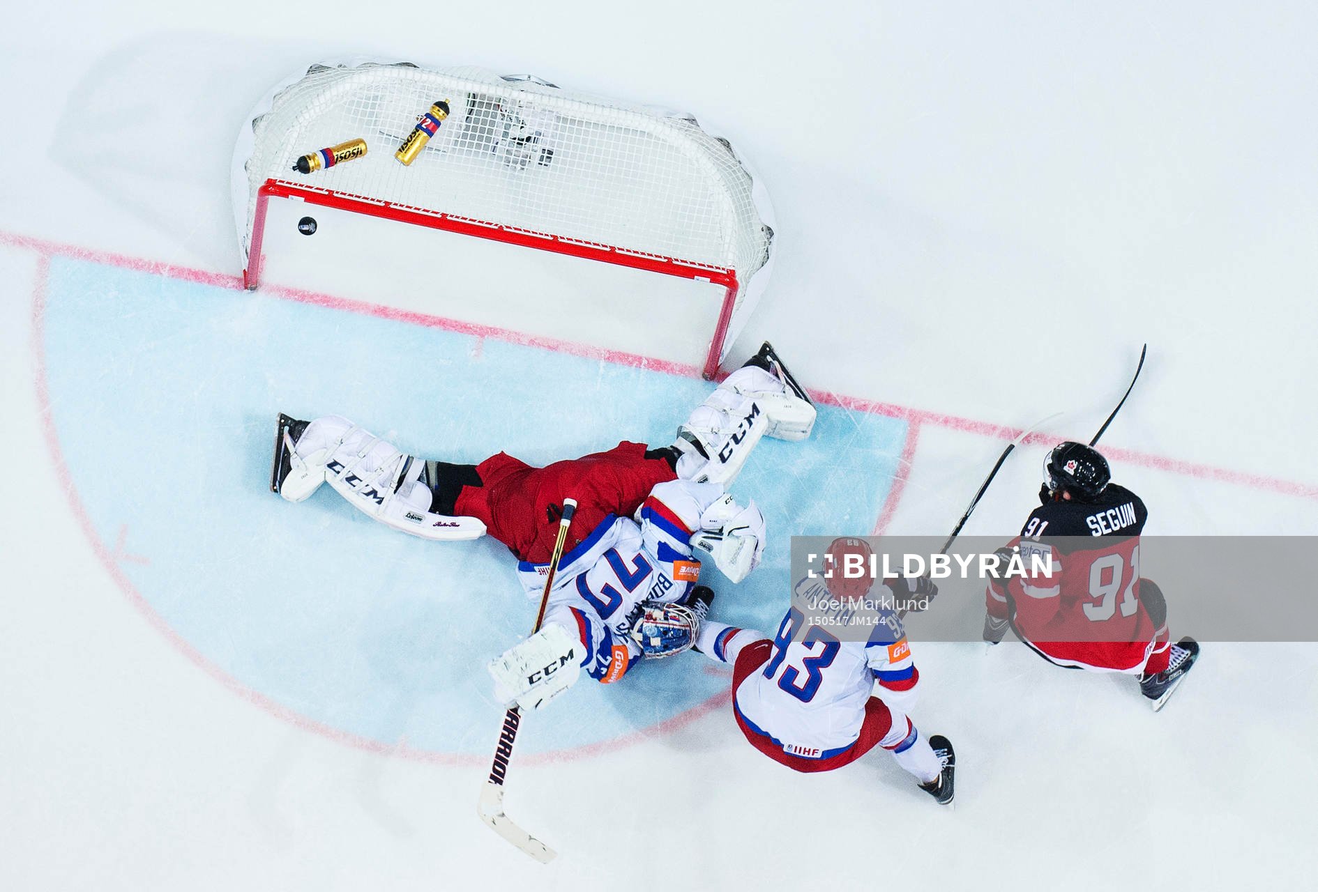 Kanadas Tyler Seguin skjuter in 4-0 bakom Rysslands