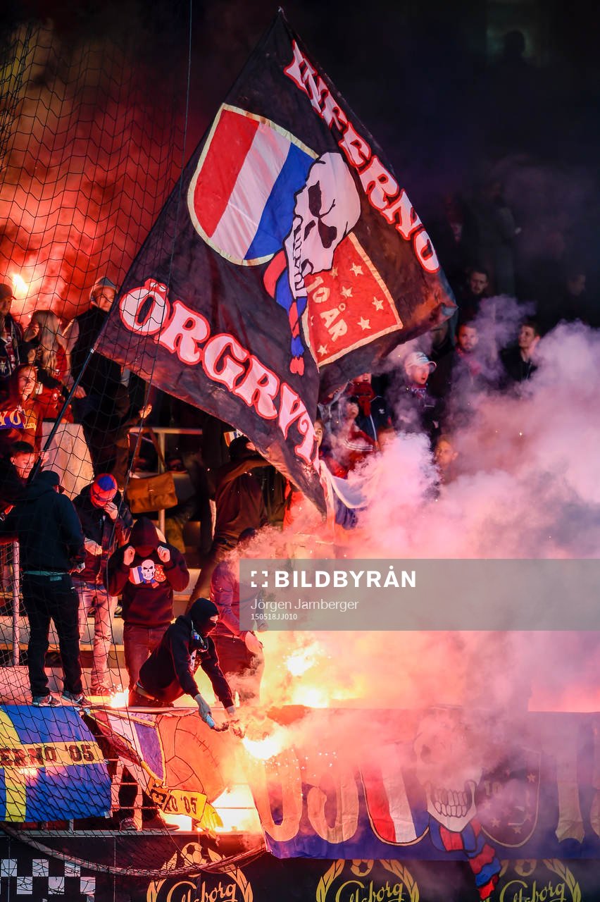 Bengaler i Örgrytes klack före en fotbollsmatch i