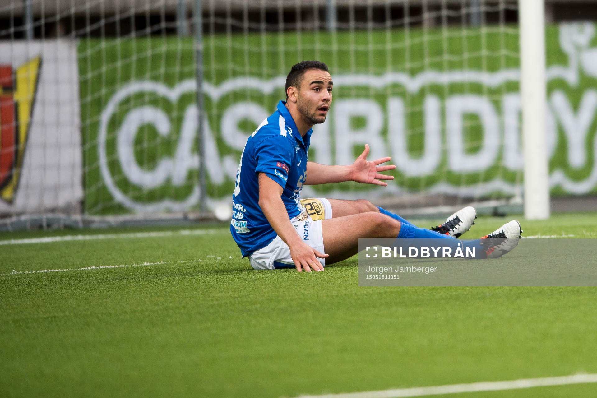 Norrbys Richard Yarsuvat förvånad under en fotbollsmatch i division 1 södra mellan Norrby och Örgryte den 18 maj 2015 i Borås.