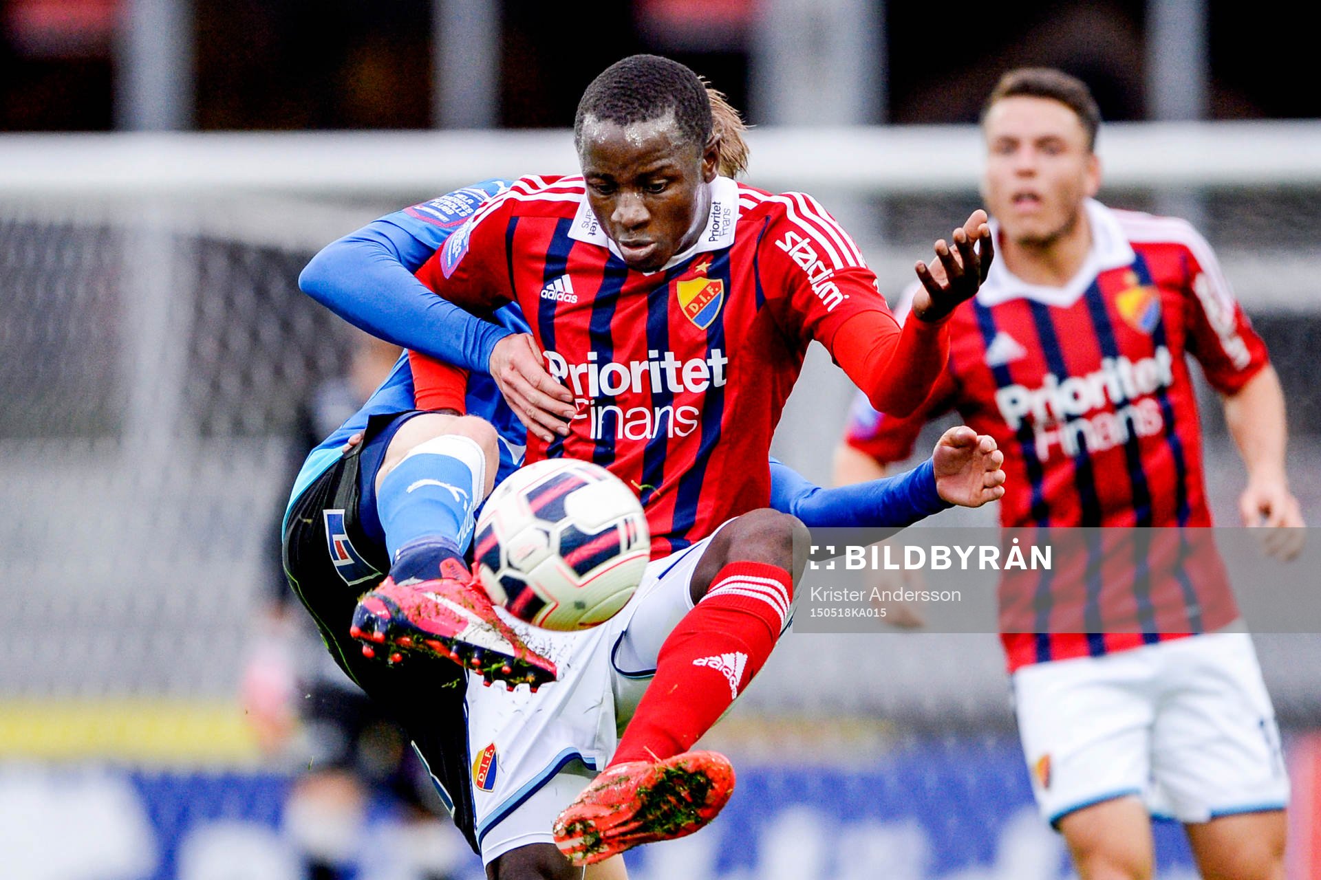Djurgårdens Nyasha Mushekwi under en fotbollsmatch i Allsvenskan mellan Halmstad och Djurgården den 18 maj 2015 i Halmstad.
