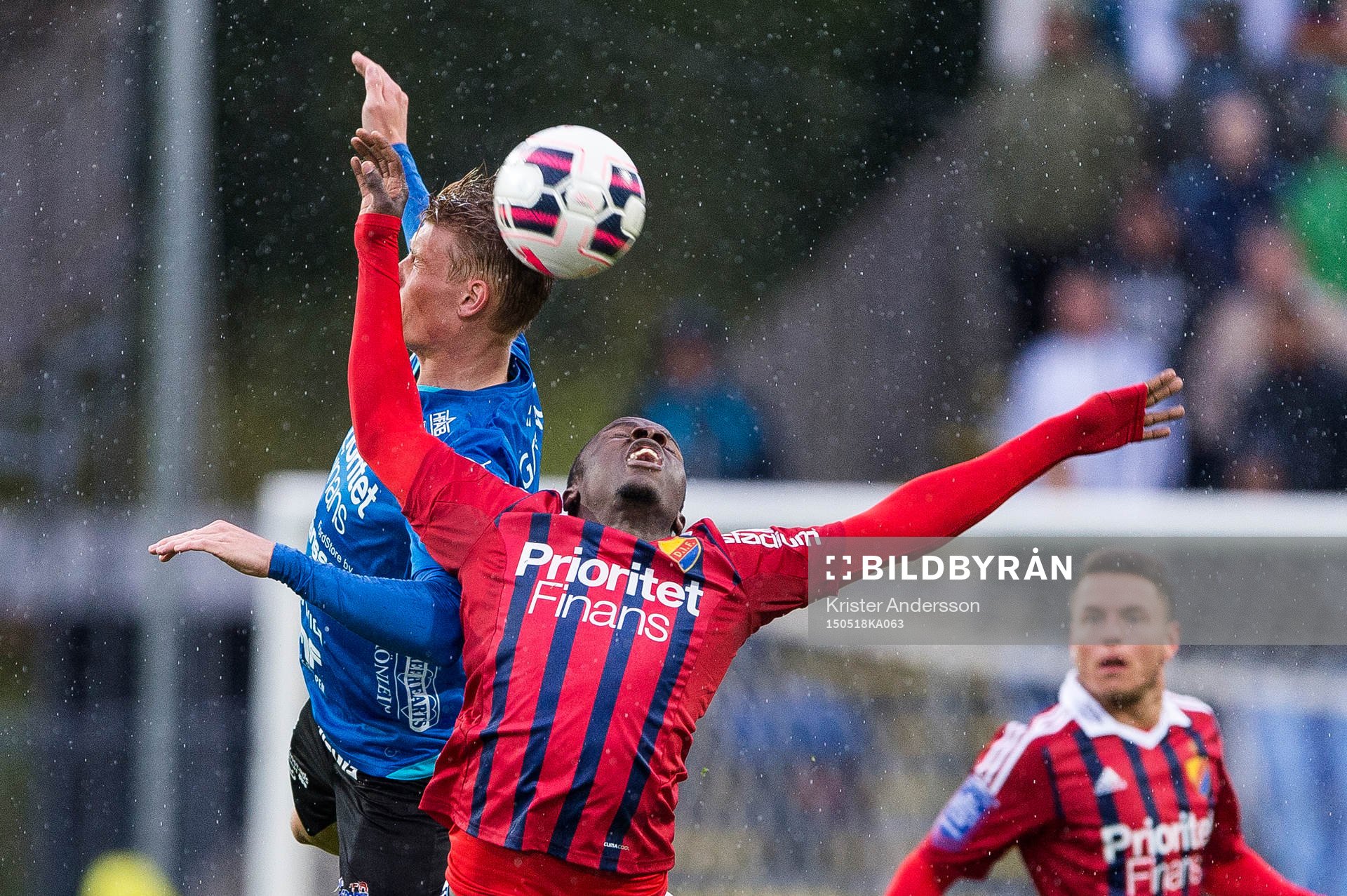Halmstads Eric Smith och Djurgårdens Nyasha Mushekwi