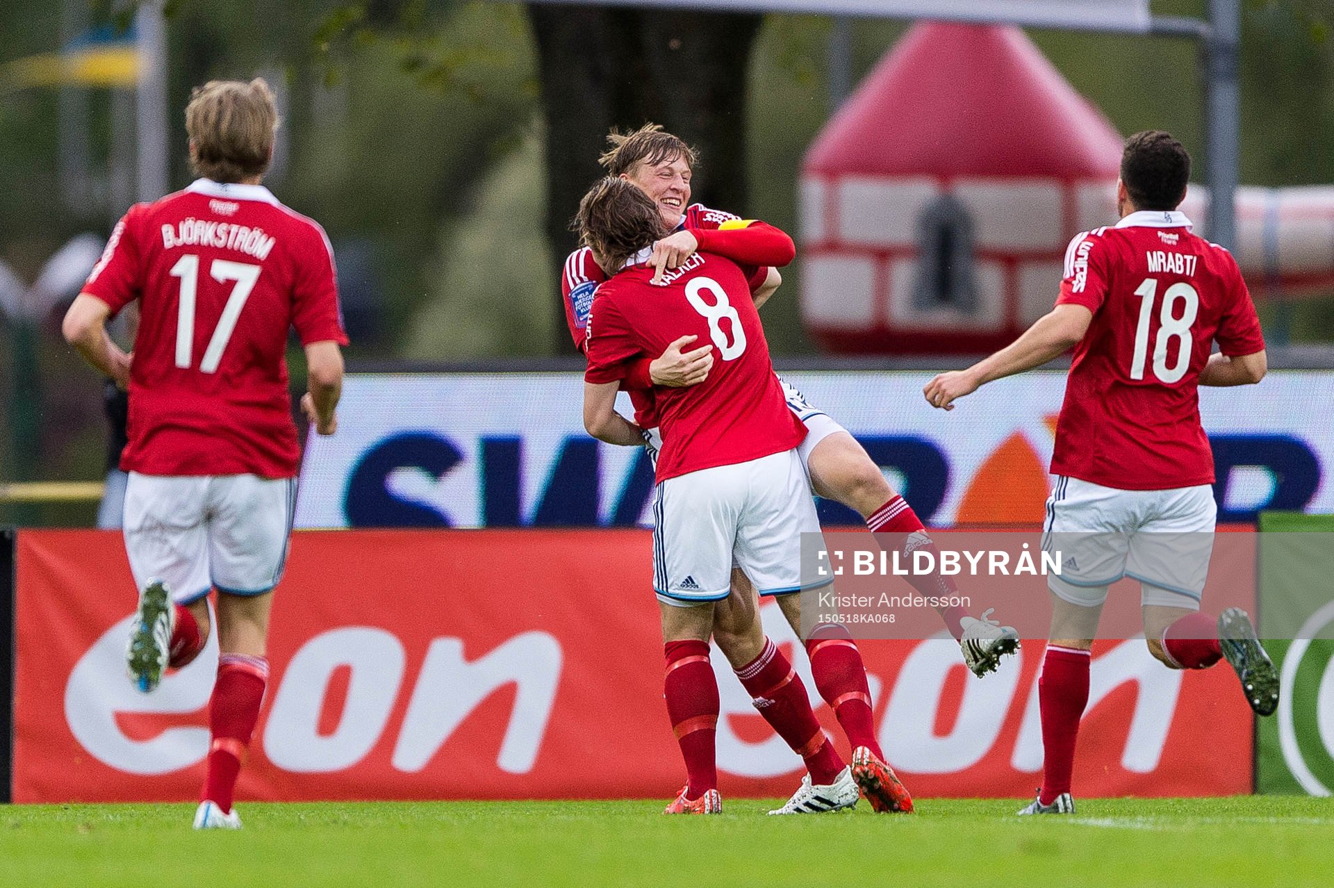 Djurgårdens Emil Bergström jublar