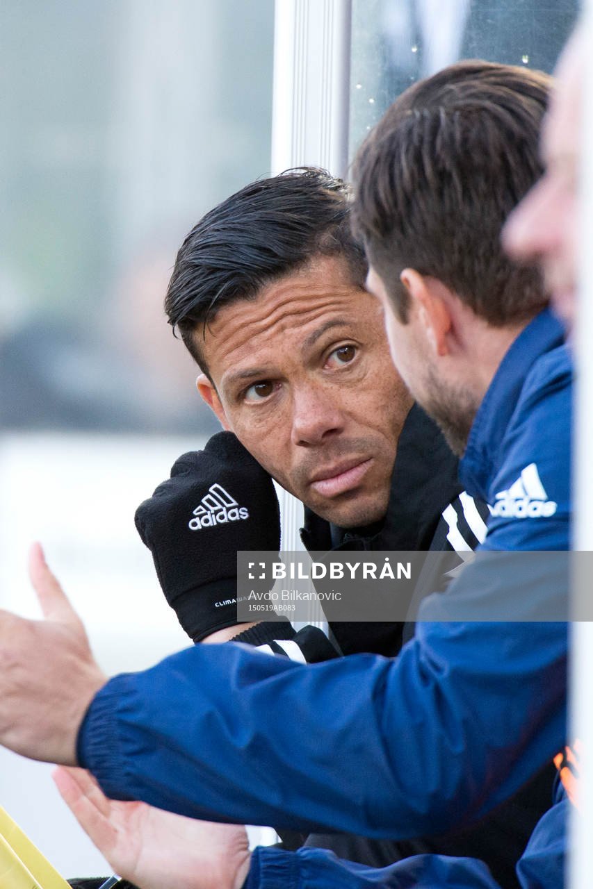 Ängelholms assisterande tränare Martin Pringle under fotbollsmatchen i Superettan mellan Ängelholm och GAIS den 19 maj 2015 i Ängelholm.
