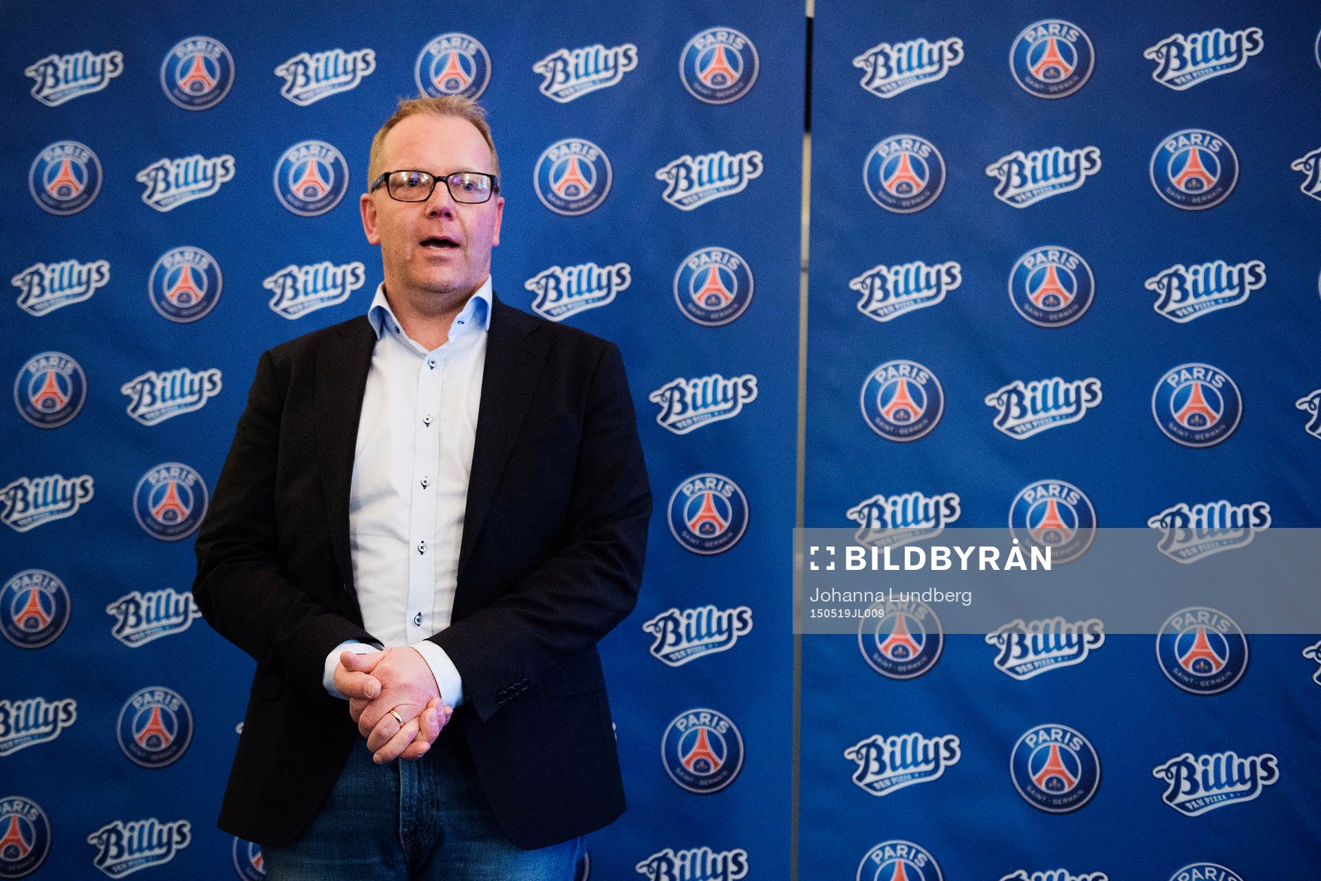Billys representant Ola Larsson under en presskonferens där PSG:s nya sponsor Billys presenteras den 19 maj 2015 i Stockholm.