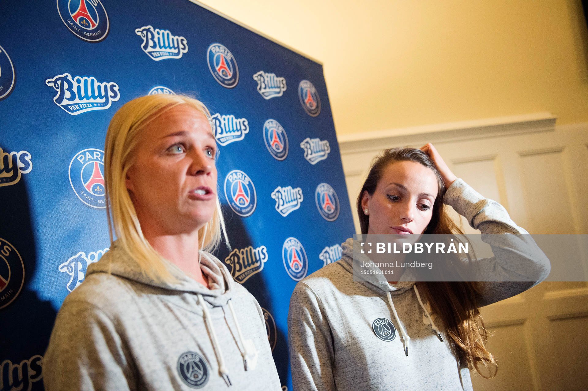 s Caroline Seger och Kosovare Asllani