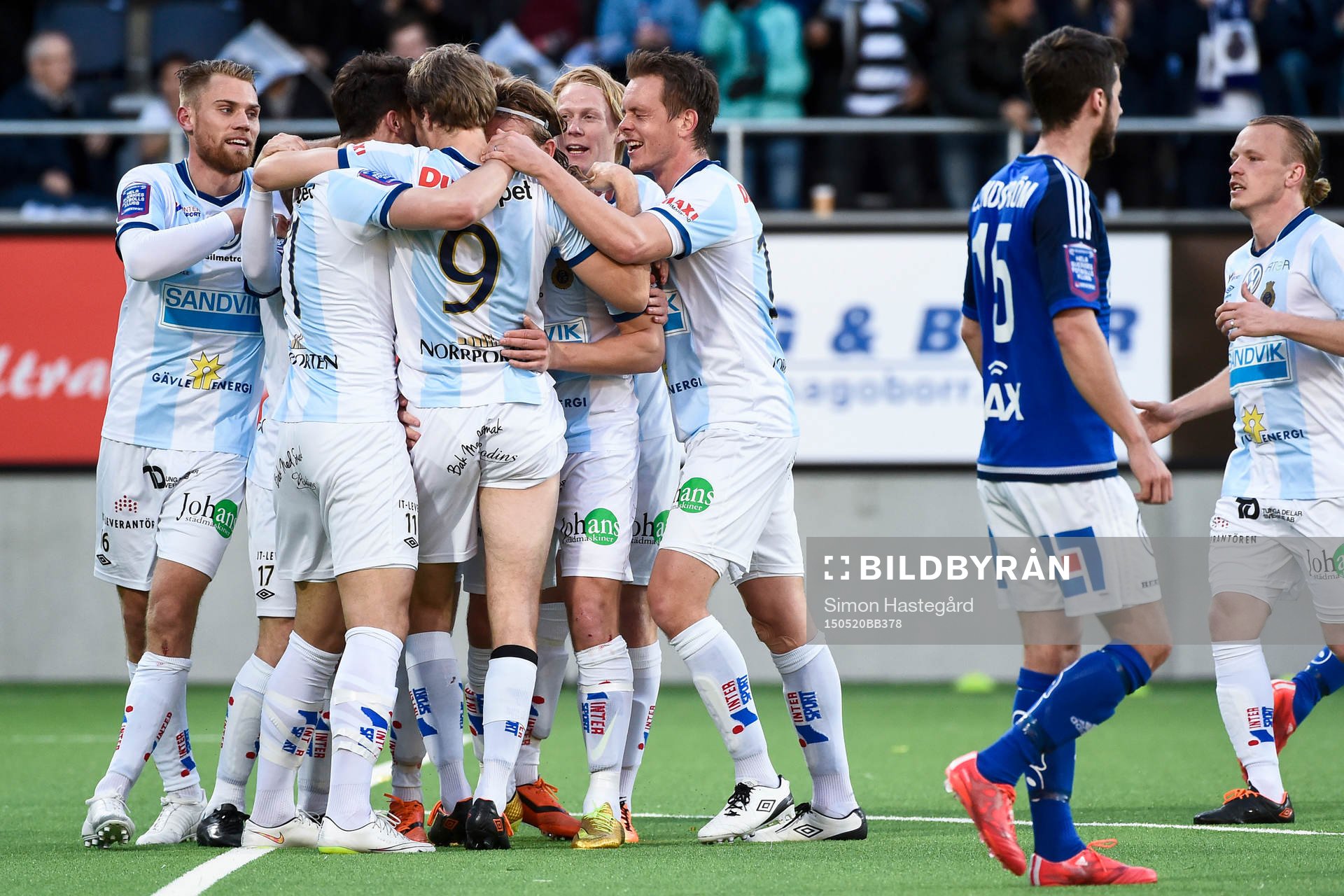 Gefles Johan Oremo jublar