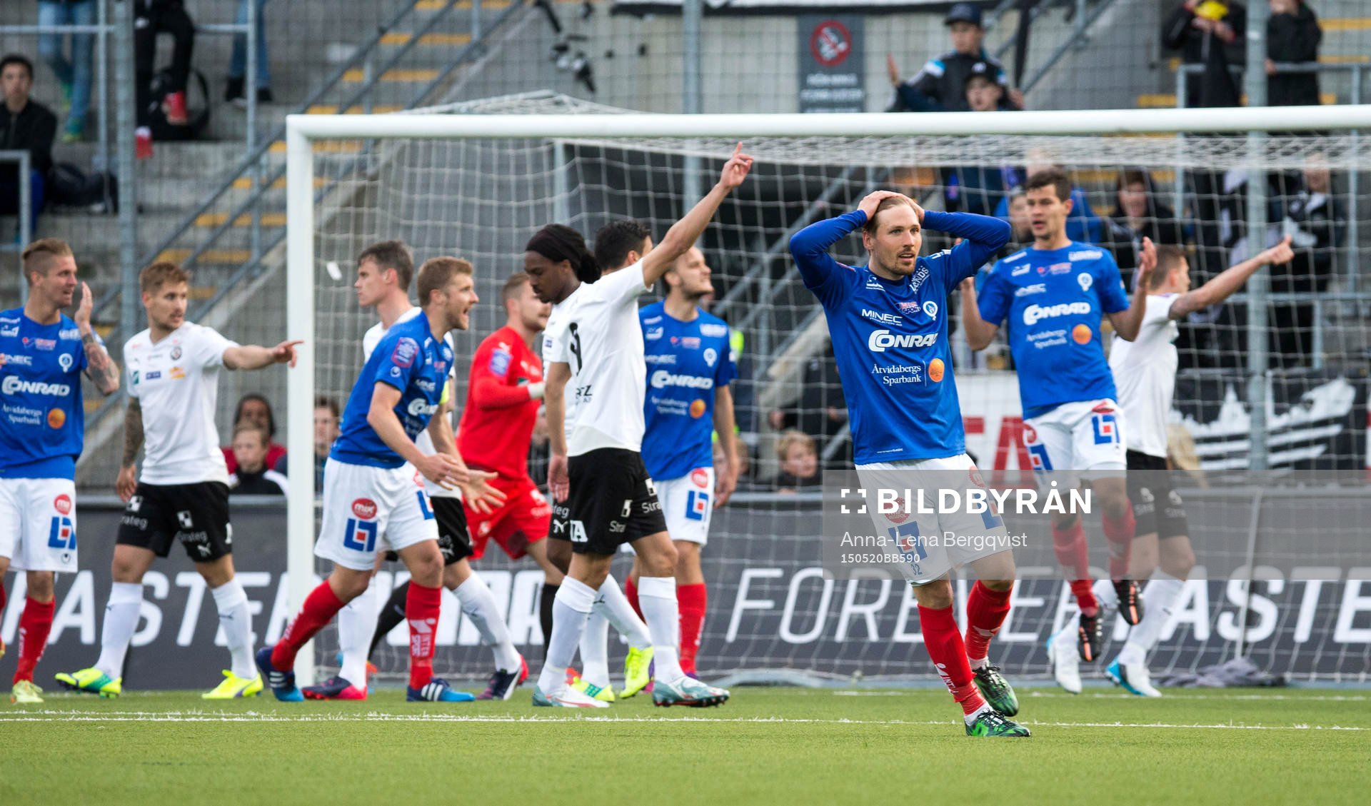Åtvidabergs spelare Martin Christensen deppar när målet