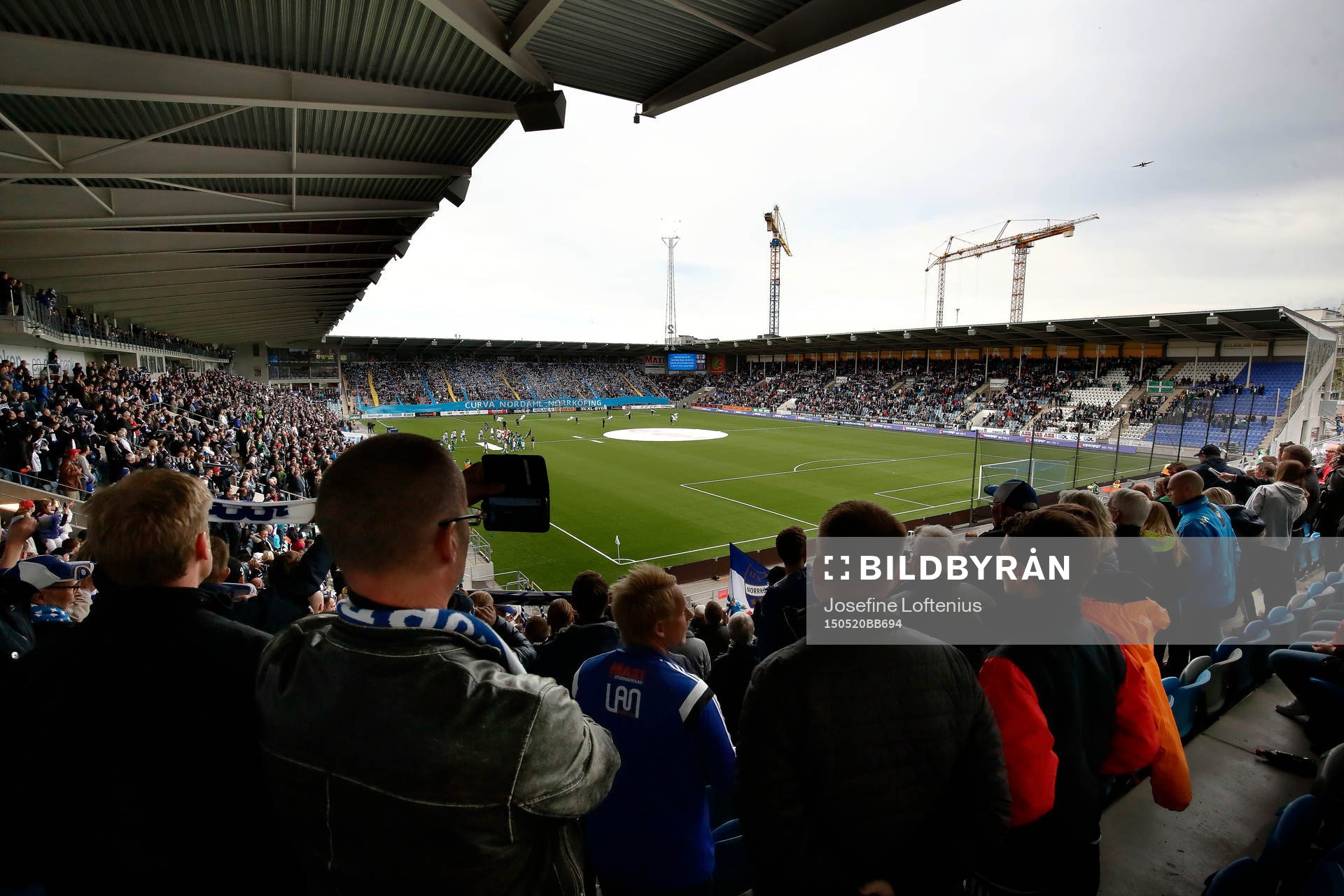 Översiktsbild av Nya Parken innan fotbollsmatchen i
