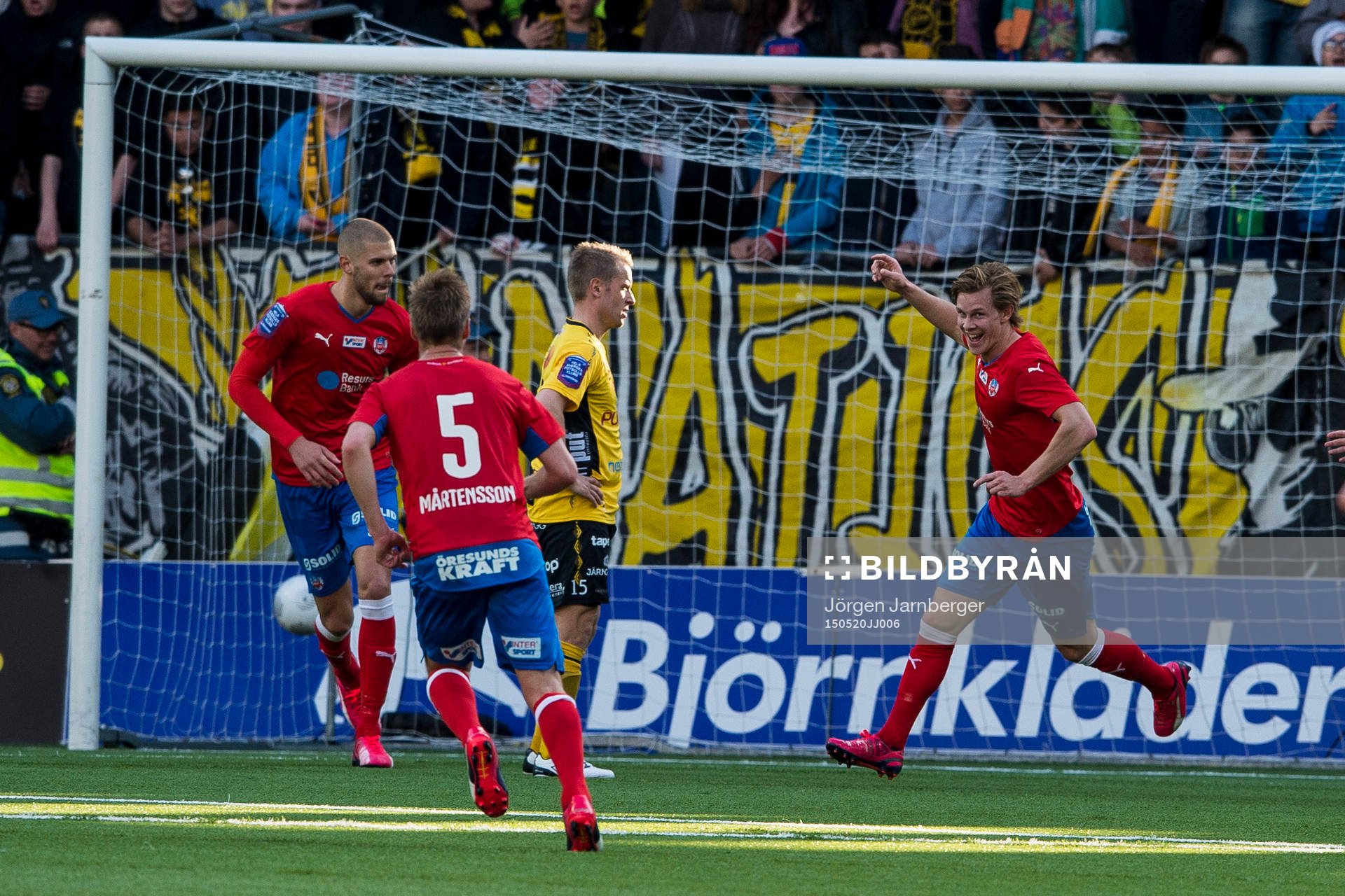 Helsingborgs Emil Krafth jublar