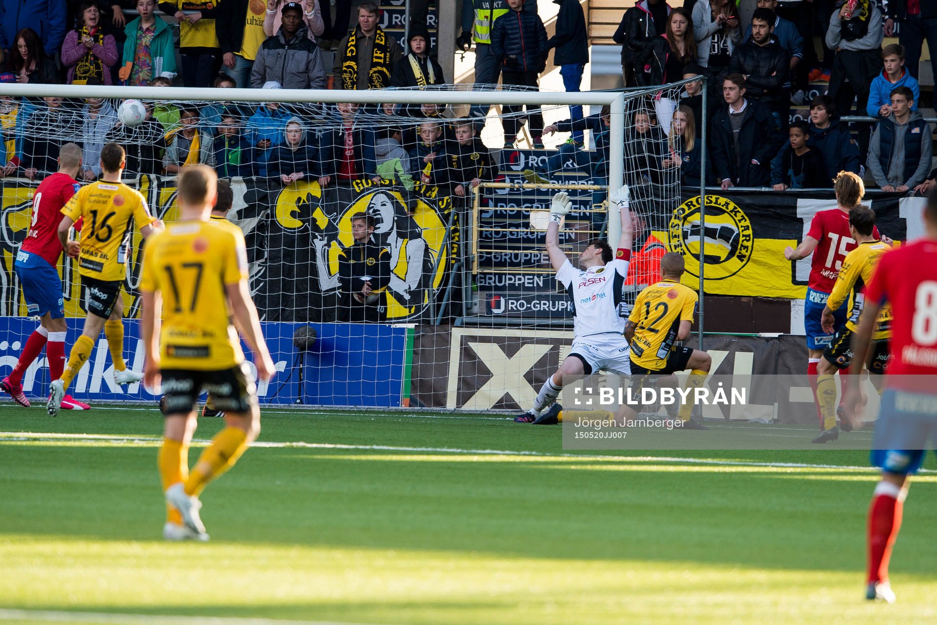 Helsingborgs Emil Krafth gör 0-1