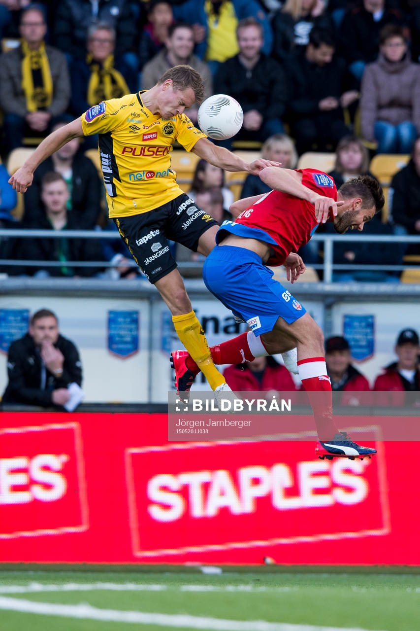 Elfsborgs Viktor Claesson och Helsingborgs Mikael Dahlberg