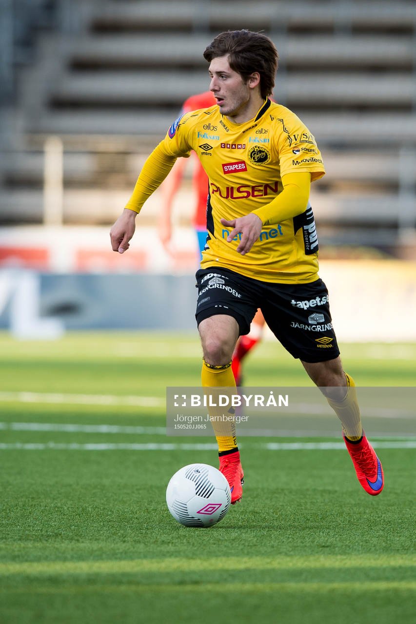 Elfsborgs Arber Zeneli under en fotbollsmatch i Allsvenskan mellan Elfsborg och Helsingborg den 20 maj 2015 i Borås.