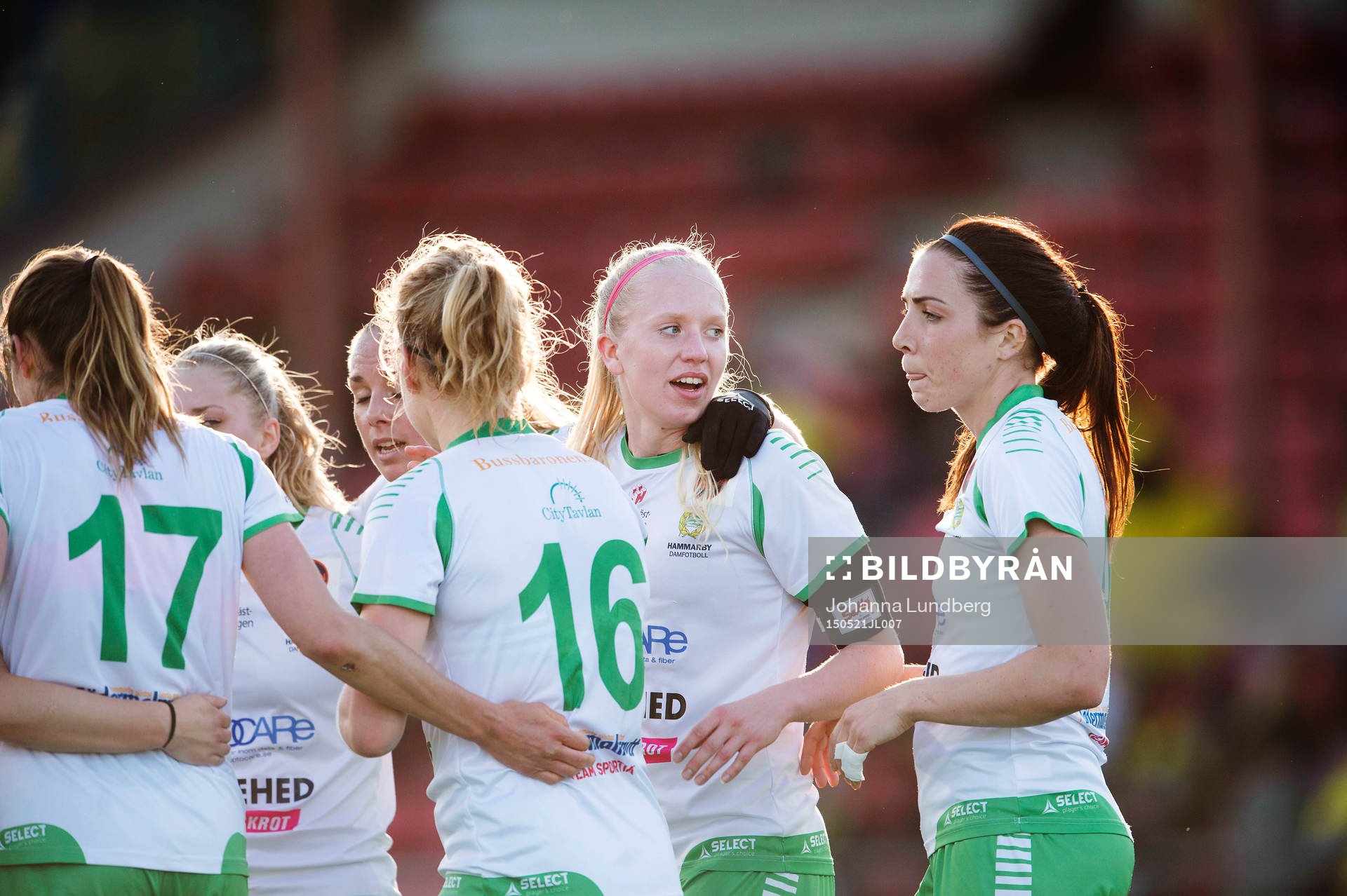 Hammarbys spelare jublar