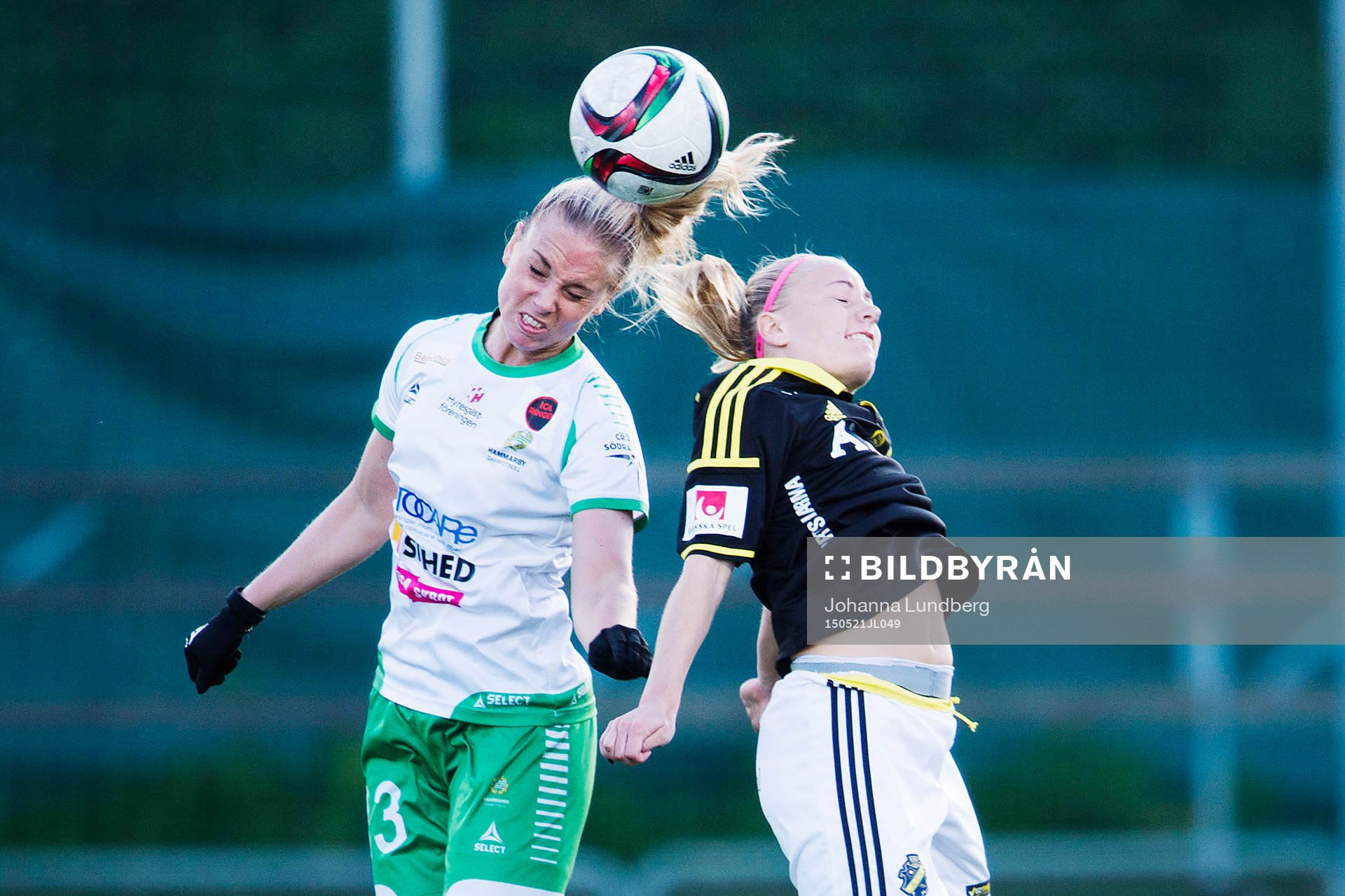 Hammarbys Petronella Ekroth och AIKs Sara Storck