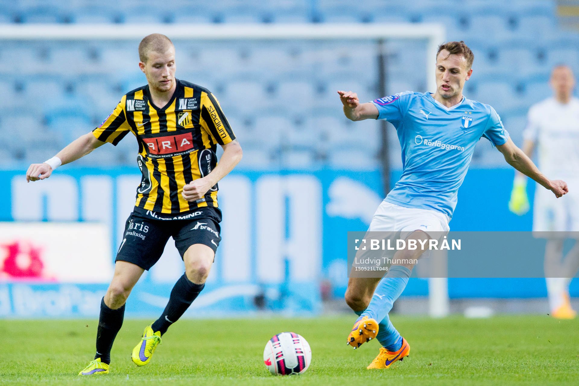 Häckens Simon Gustafson och Malmö FFs Magnus Wolff Eikrem