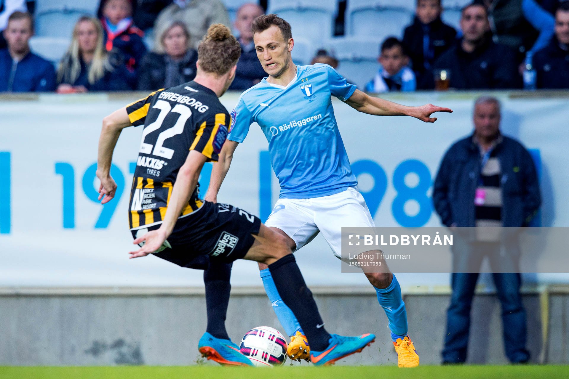Malmö FFs Magnus Wolff Eikrem och Häckens Samuel Gustafson