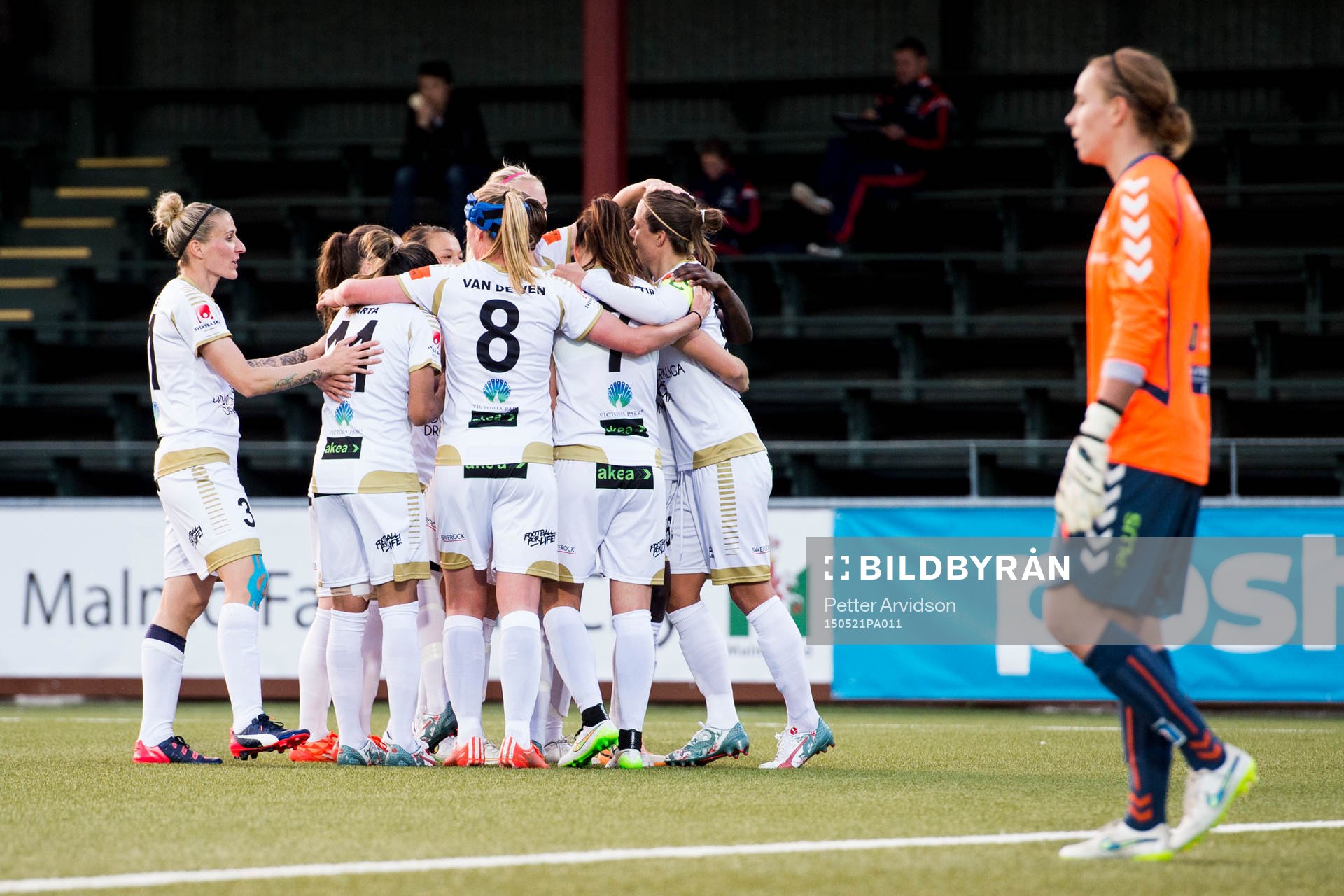 Rosengårds spelare jublar
