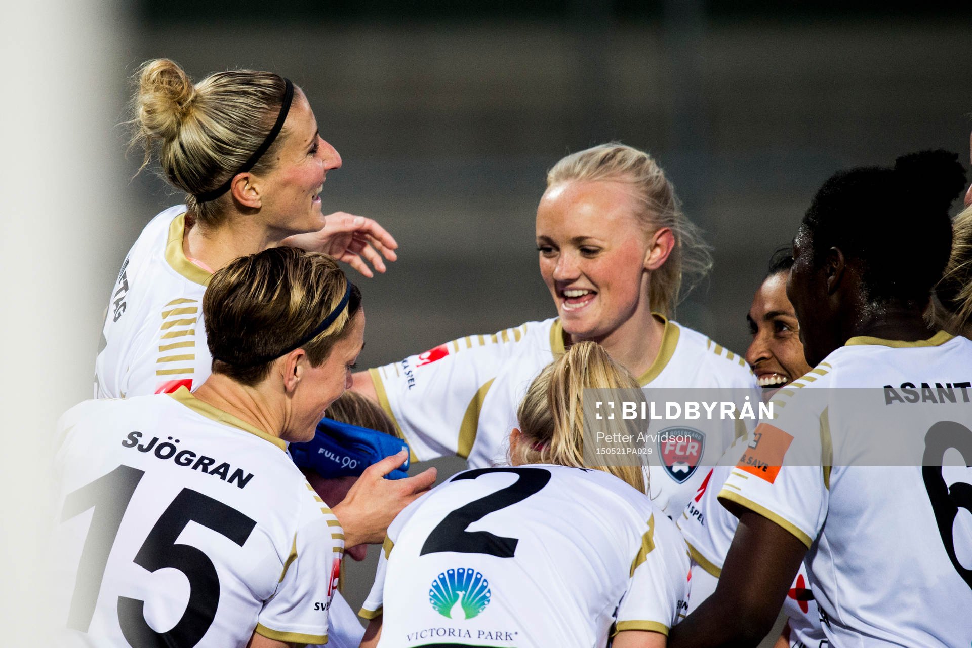 Rosengårds Anja Mittag jublar med sina lagkamrater