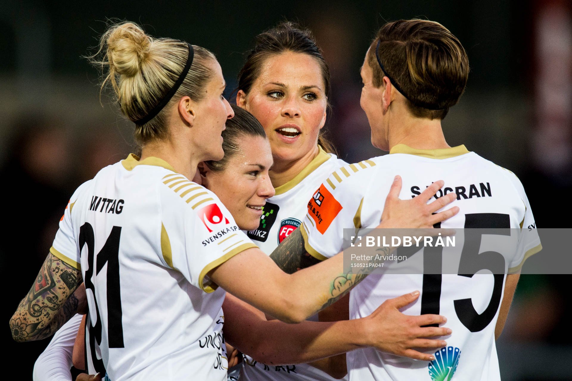 Rosengårds Ramona Bachmann (m) jublar ihop med Anja