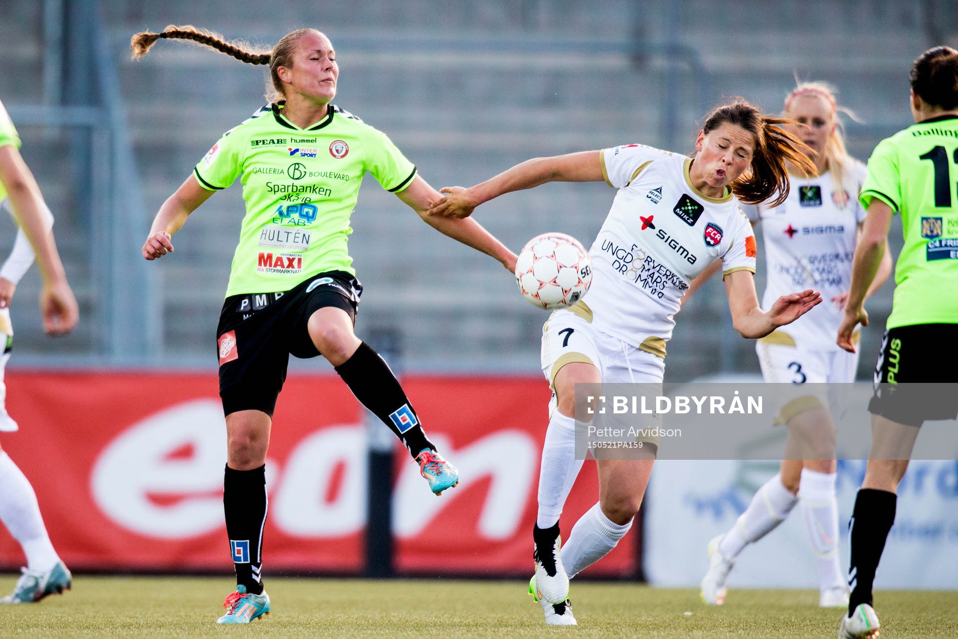 Kristianstads Therese Ivarsson och Rosengårds Sara Björk