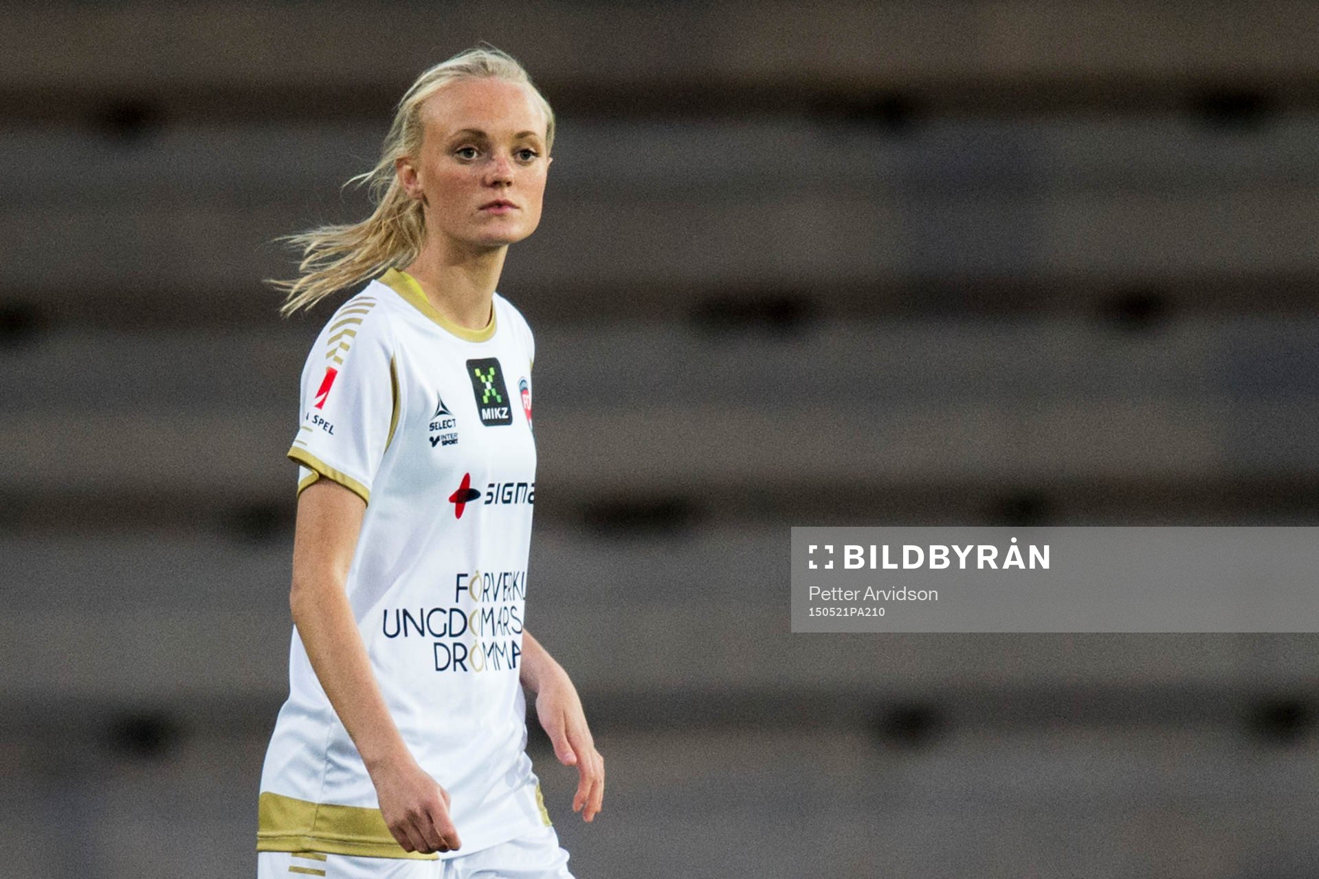 Rosengårds Emma Pennsäter under fotbollsmatchen i Damallsvenskan mellan FC Rosengård och Kristianstad den 21 maj 2015 i Malmö.