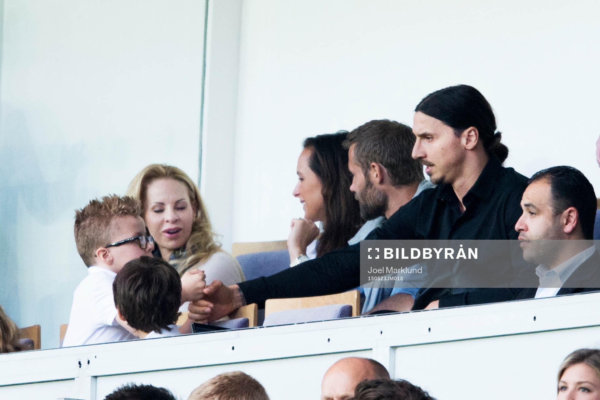 s Zlatan Ibrahimovic på läktarplats med barnen Vincent