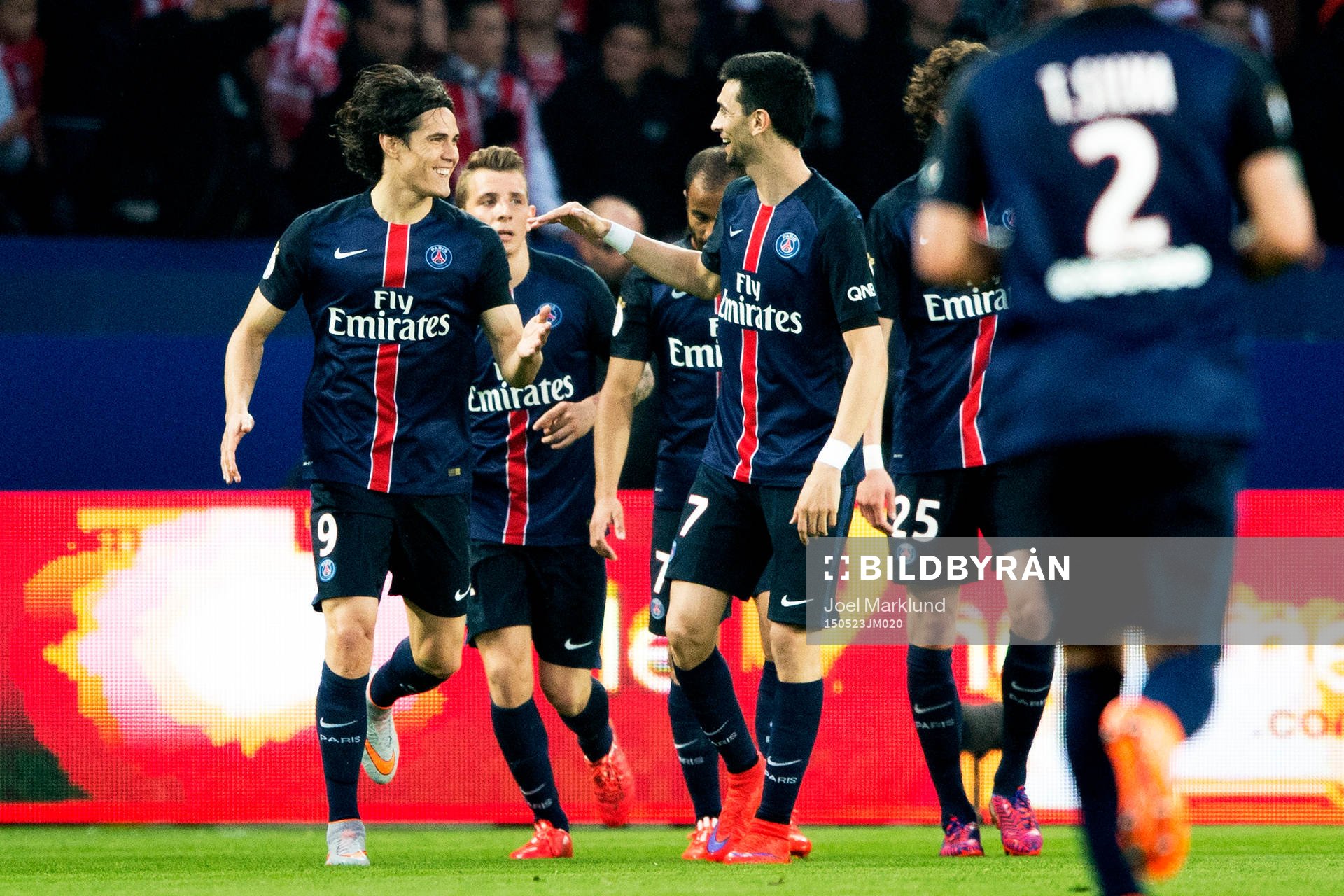 s Edinson Cavani jublar