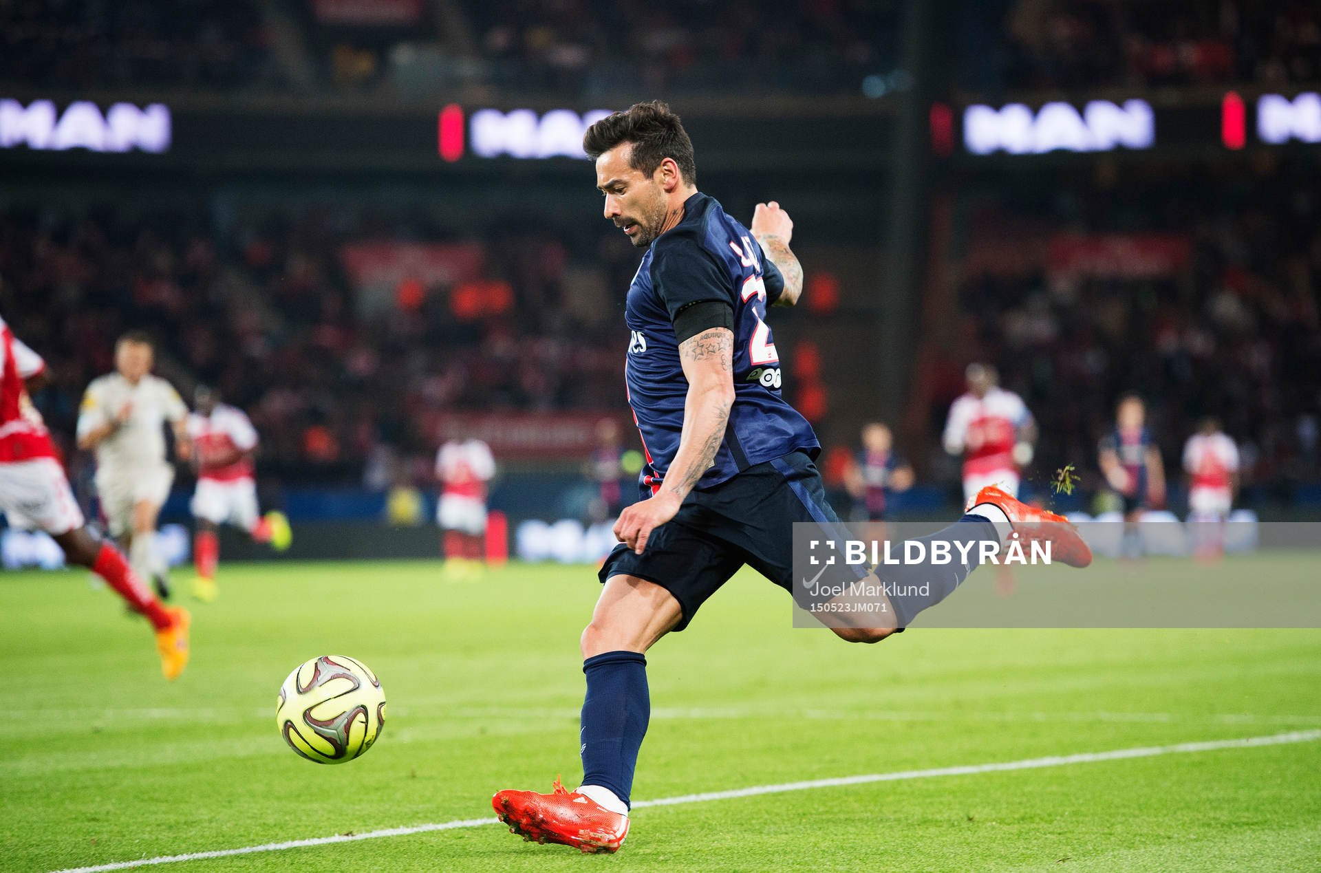 s Ezequiel Lavezzi