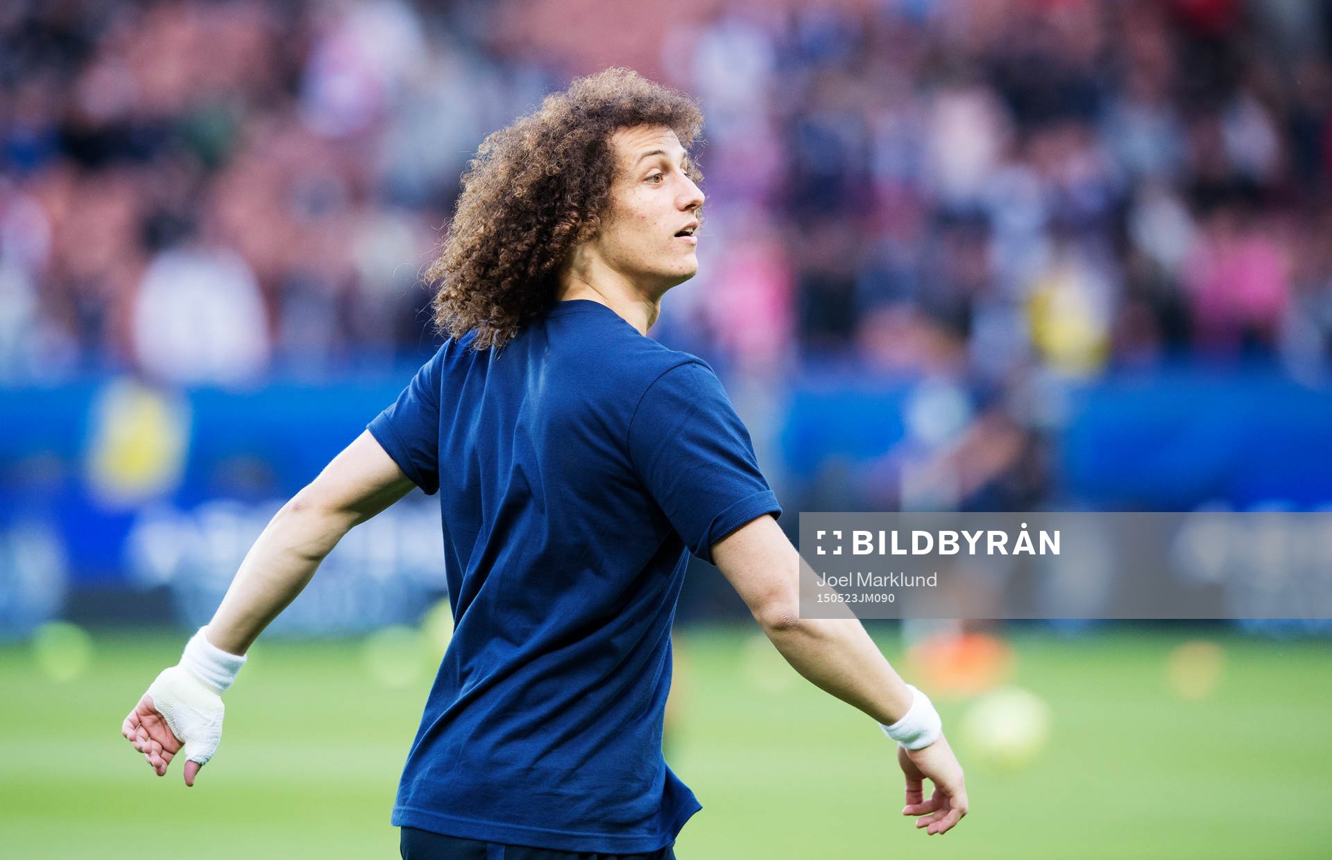 s David Luiz värmer upp