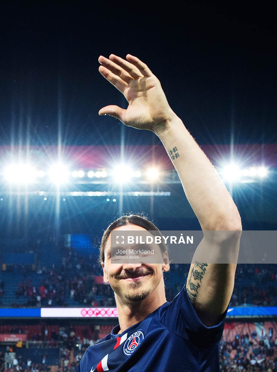 s Zlatan Ibrahimovic jublar