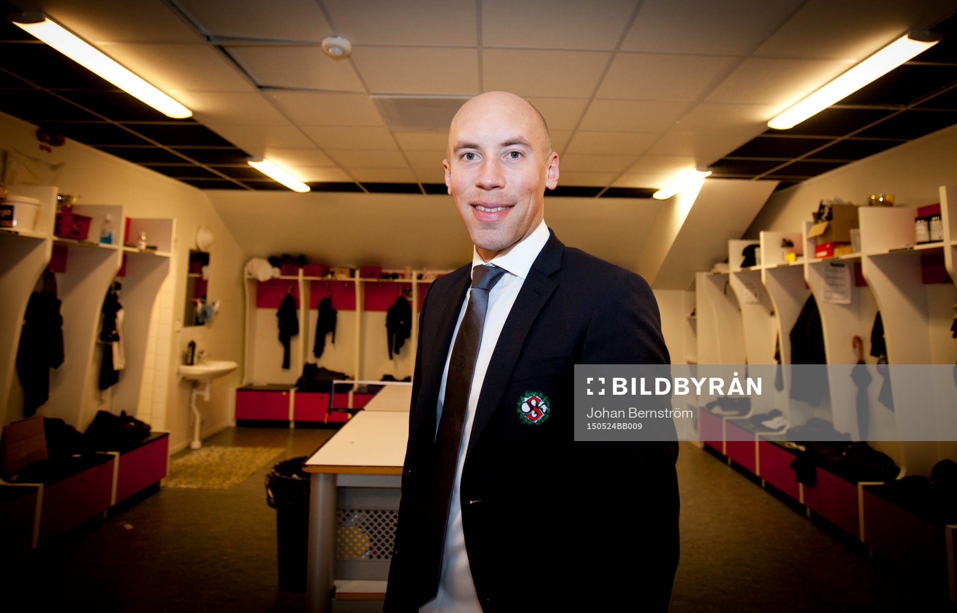 s VD Simon Åström i Örebros omklädningsrum