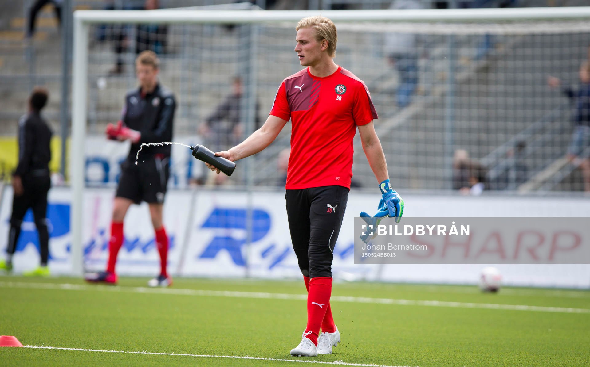 Örebros målvakt Jacob Rinne deppar