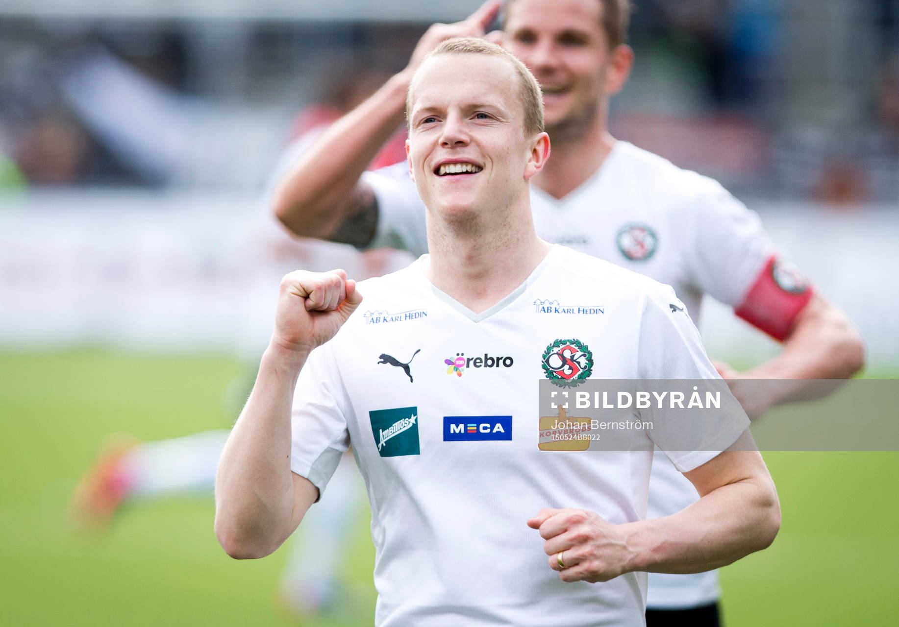 Örebros Daniel Gustavsson gör 1-0 och jublar