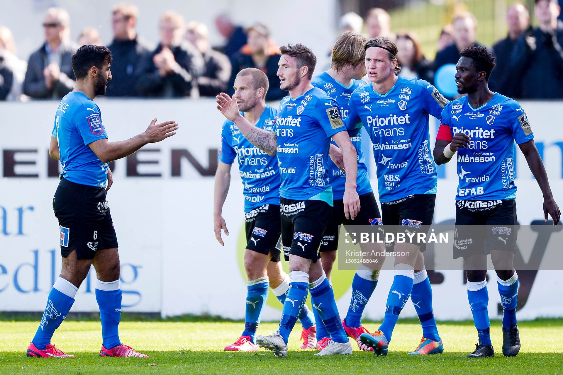 Halmstads spelare jublar