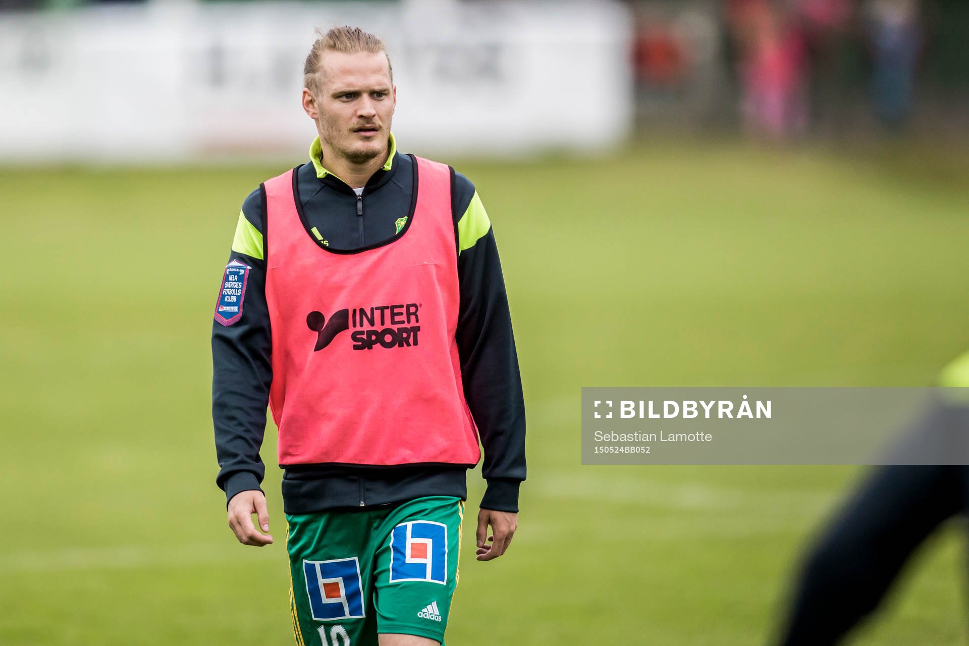 Ljungskiles Jonas Lindberg  värmer upp