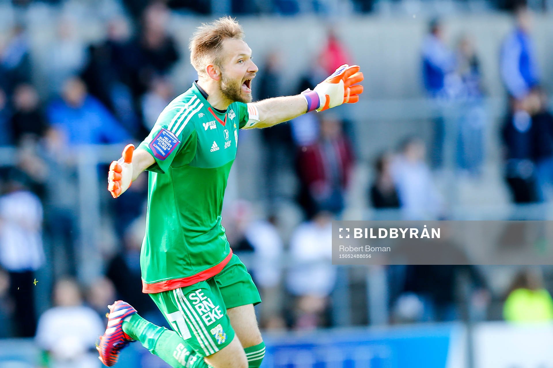 IFK Göteborgs målvakt John Alvbåge jublar