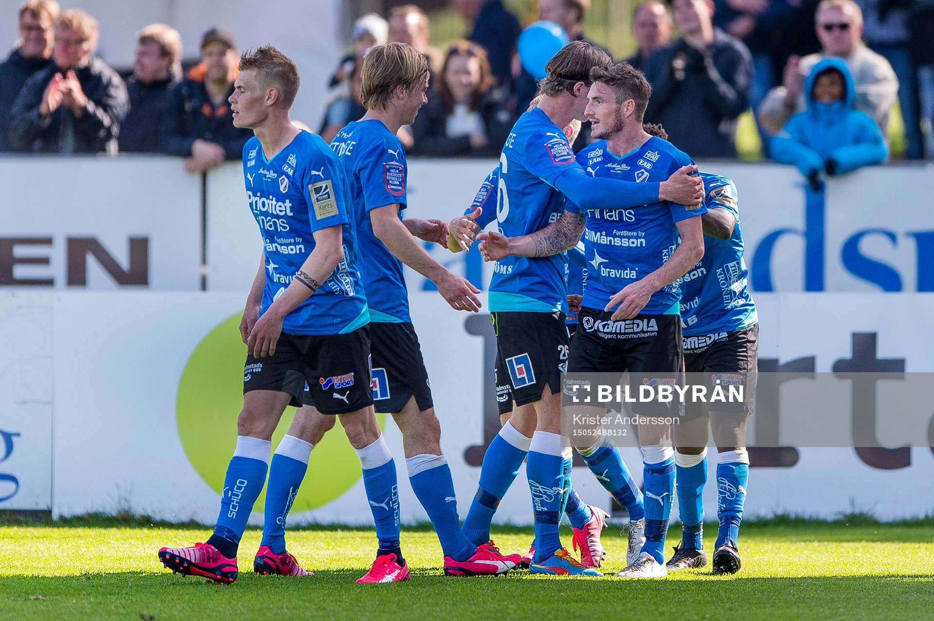 Halmstads spelare jublar