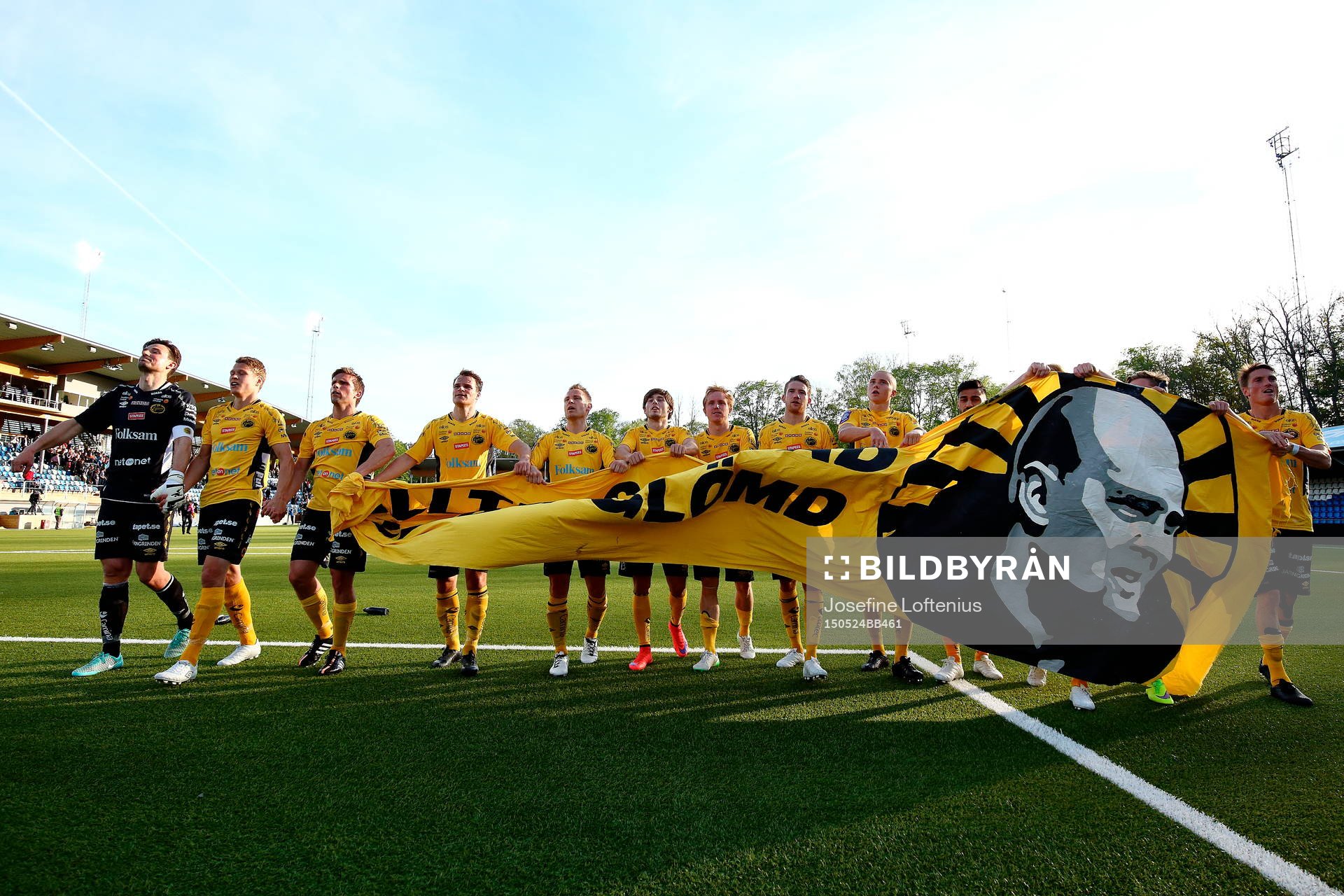 Elfsborg jublar mot sina supportrar