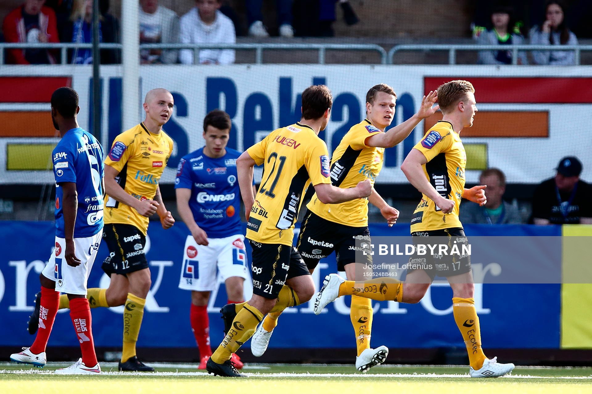 Elfsborgs Per Frick springer i täten och jublar