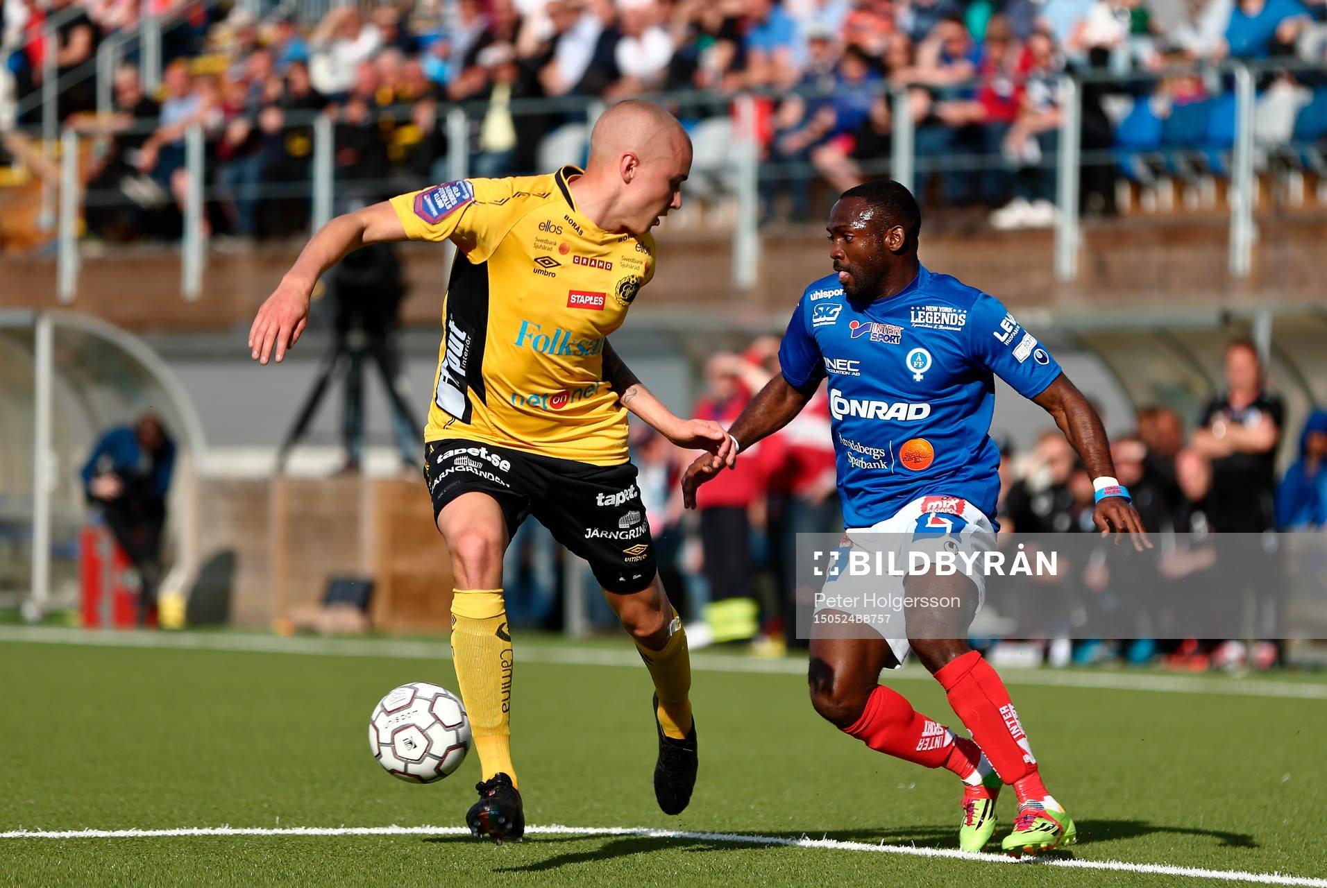 Elfsborgs Sebastian Holmén och Åtvidabergs John Owoeri