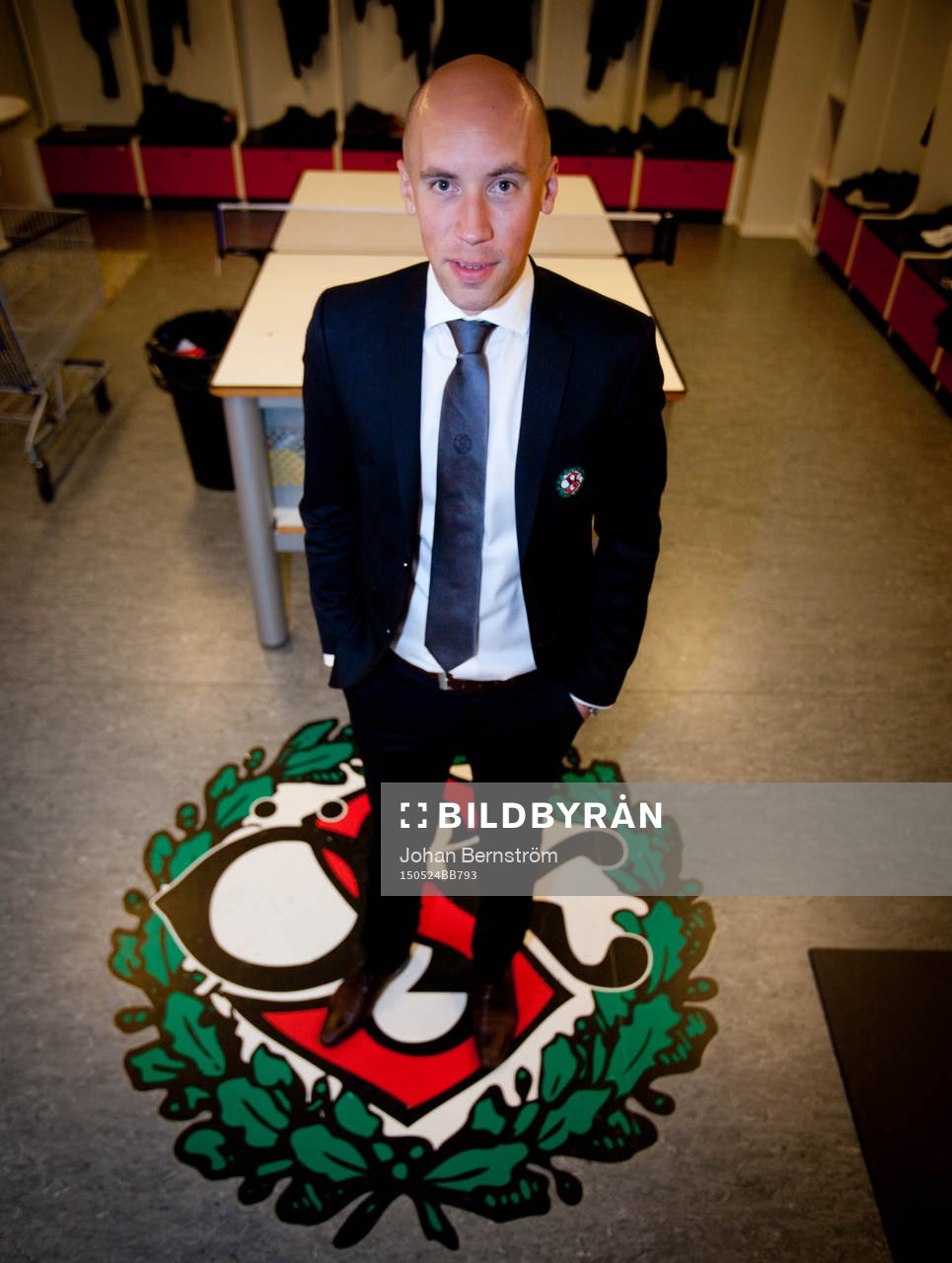 s VD Simon Åström i Örebros omklädningsrum