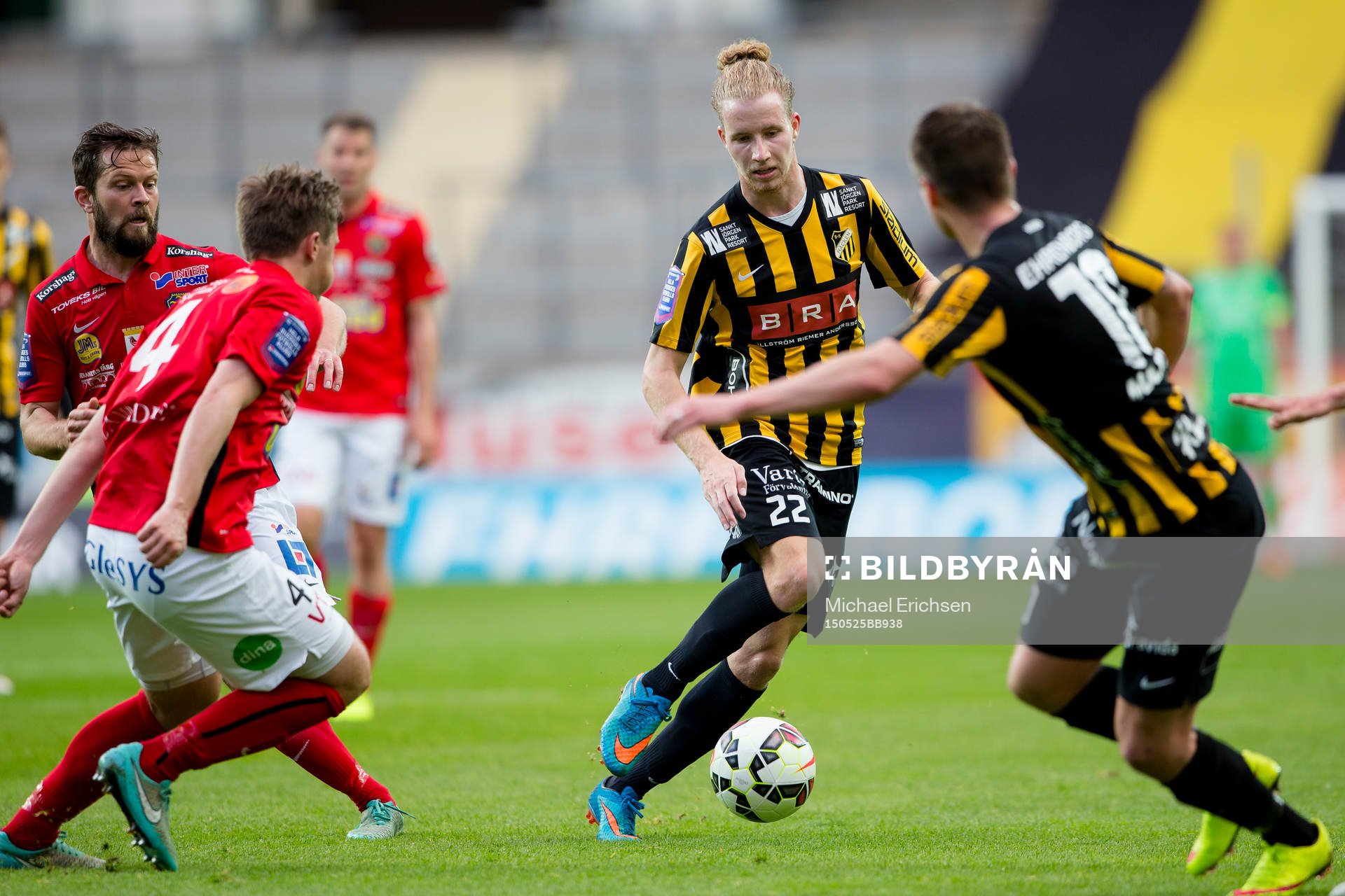 Häckens Samuel Gustafson under fotbollsmatchen i Allsvenskan mellan Häcken och Falkenberg den 25 maj 2015 i Göteborg.