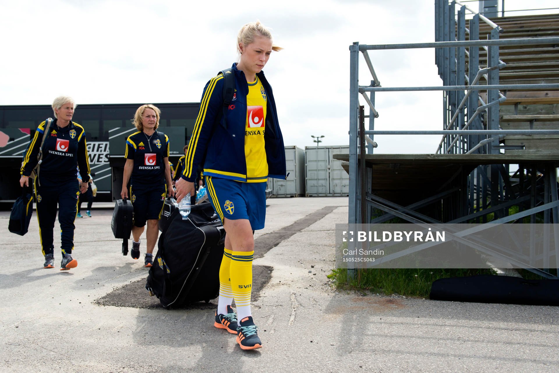 Sveriges Mimmi Löfwenius anländer till under en träning med landslaget den 25 maj 2015 i Toronto.