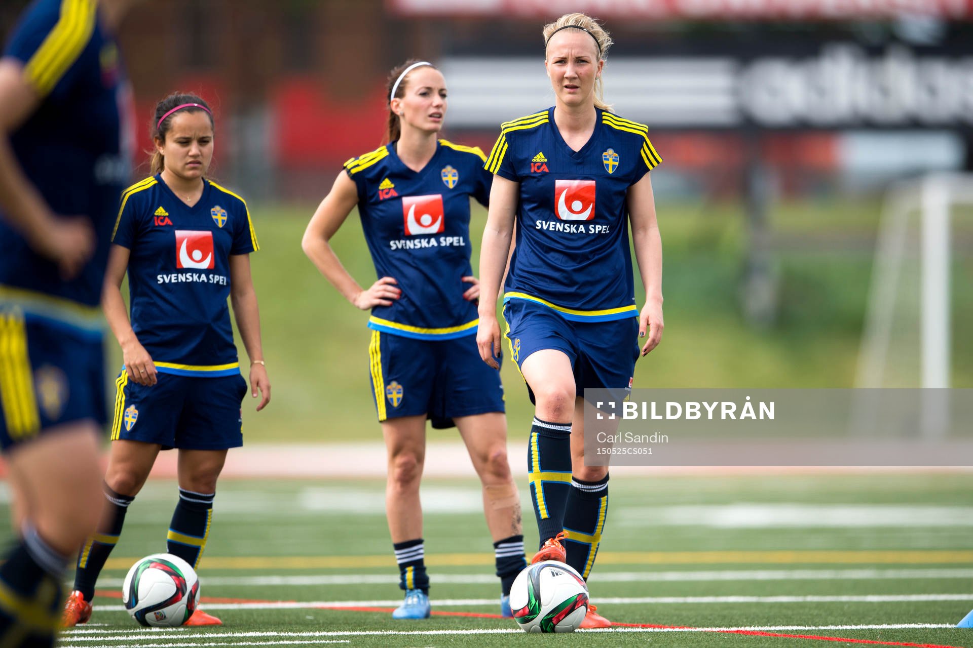 Sveriges Malin Diaz, Kosovare Asllani och Emma Lundh