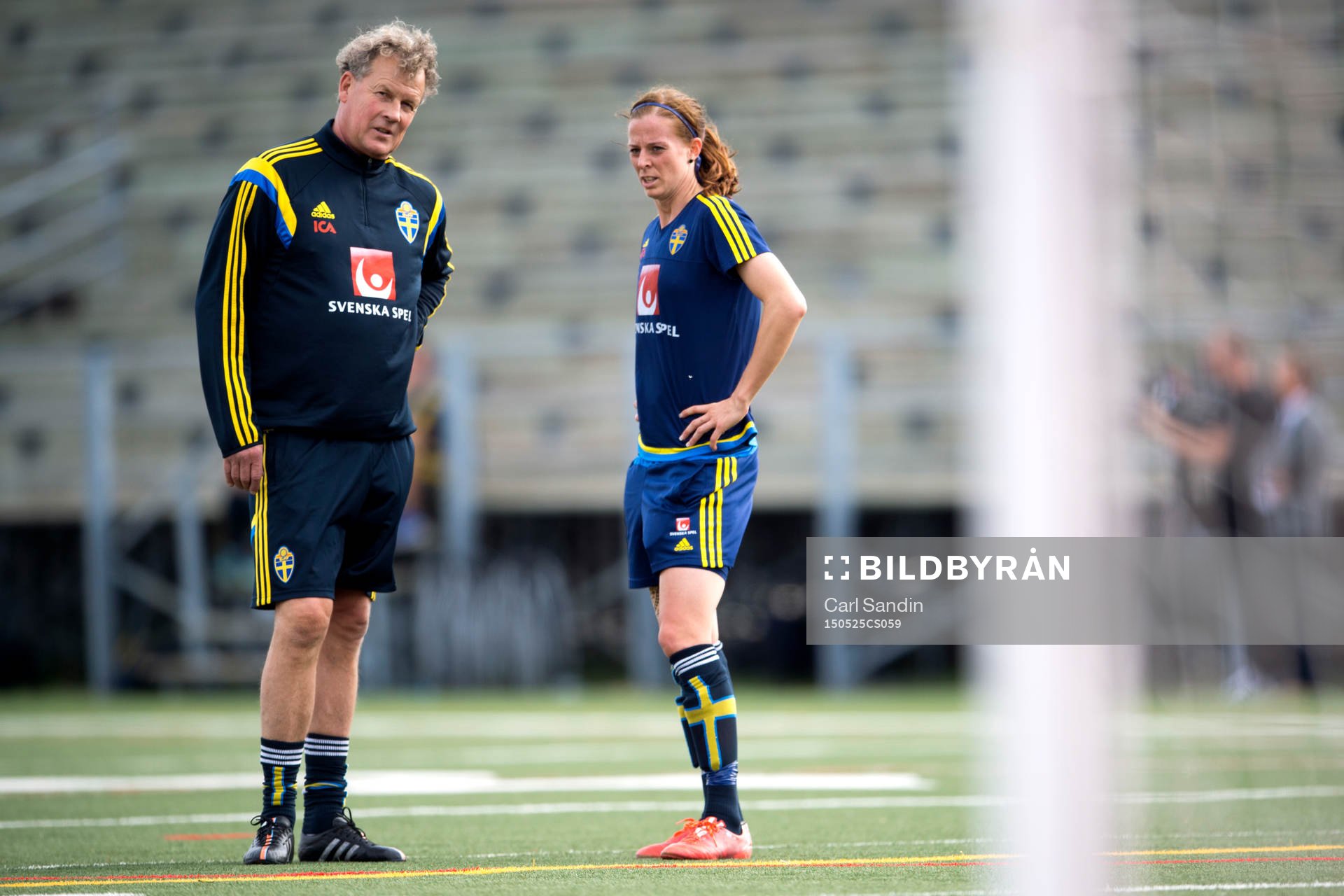 Sveriges målvaktstränare Mikael Olsson och Lotta Schelin