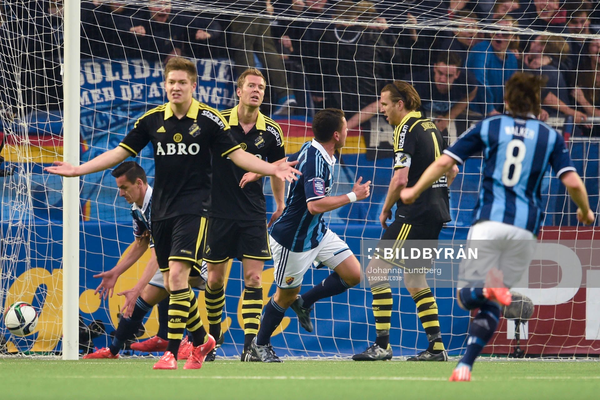 Djurgårdens Kerim Mrabti jublar