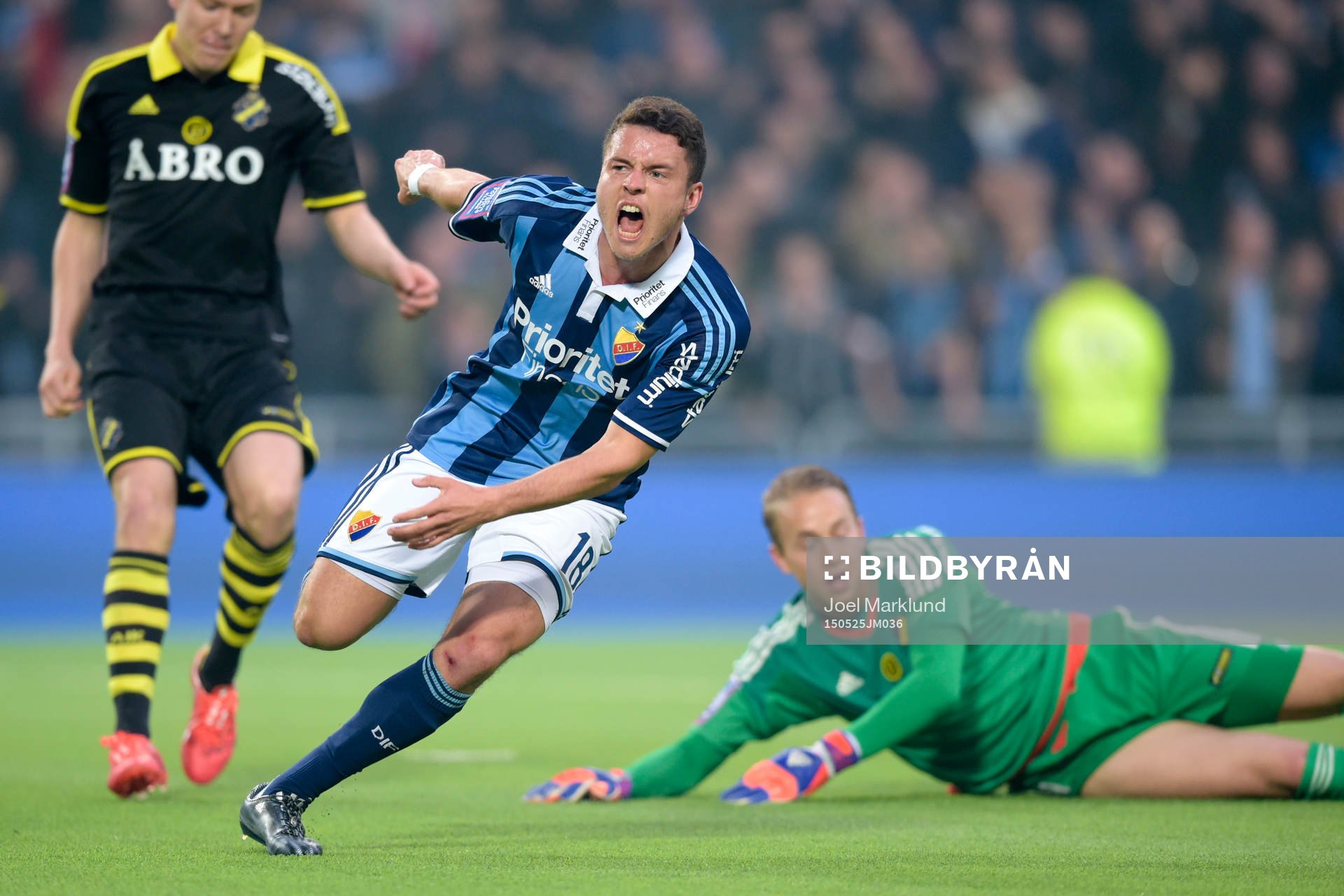 Djurgårdens Kerim Mrabti jublar
